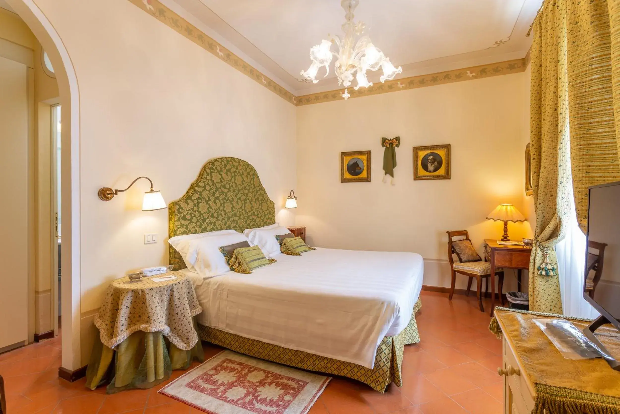 Bedroom, Bed in Hotel Villa Marsili