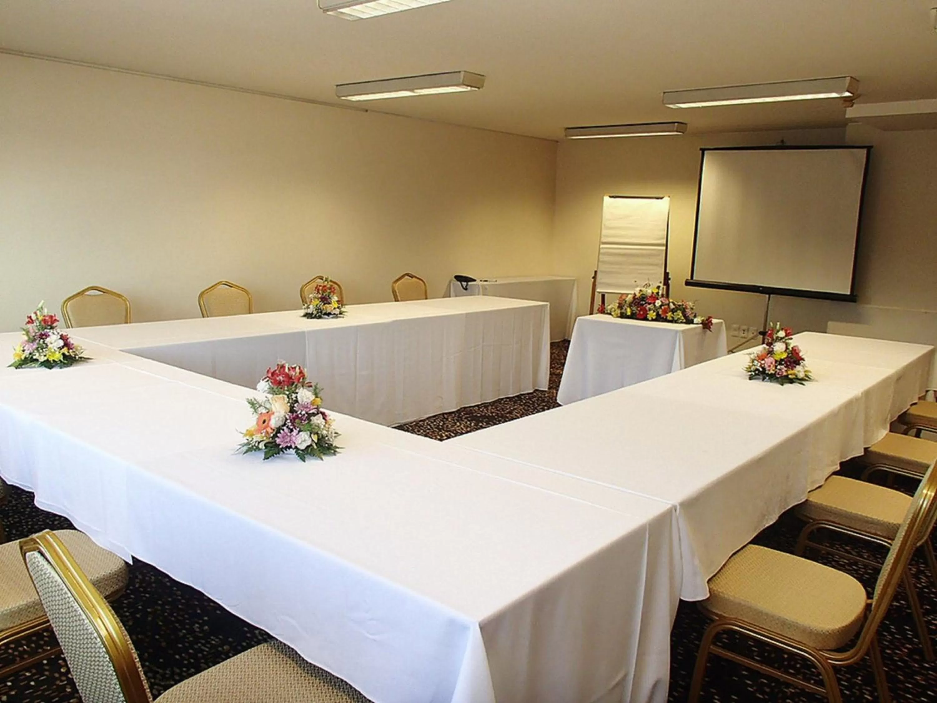 Meeting/conference room in Holiday Inn Montevideo by IHG