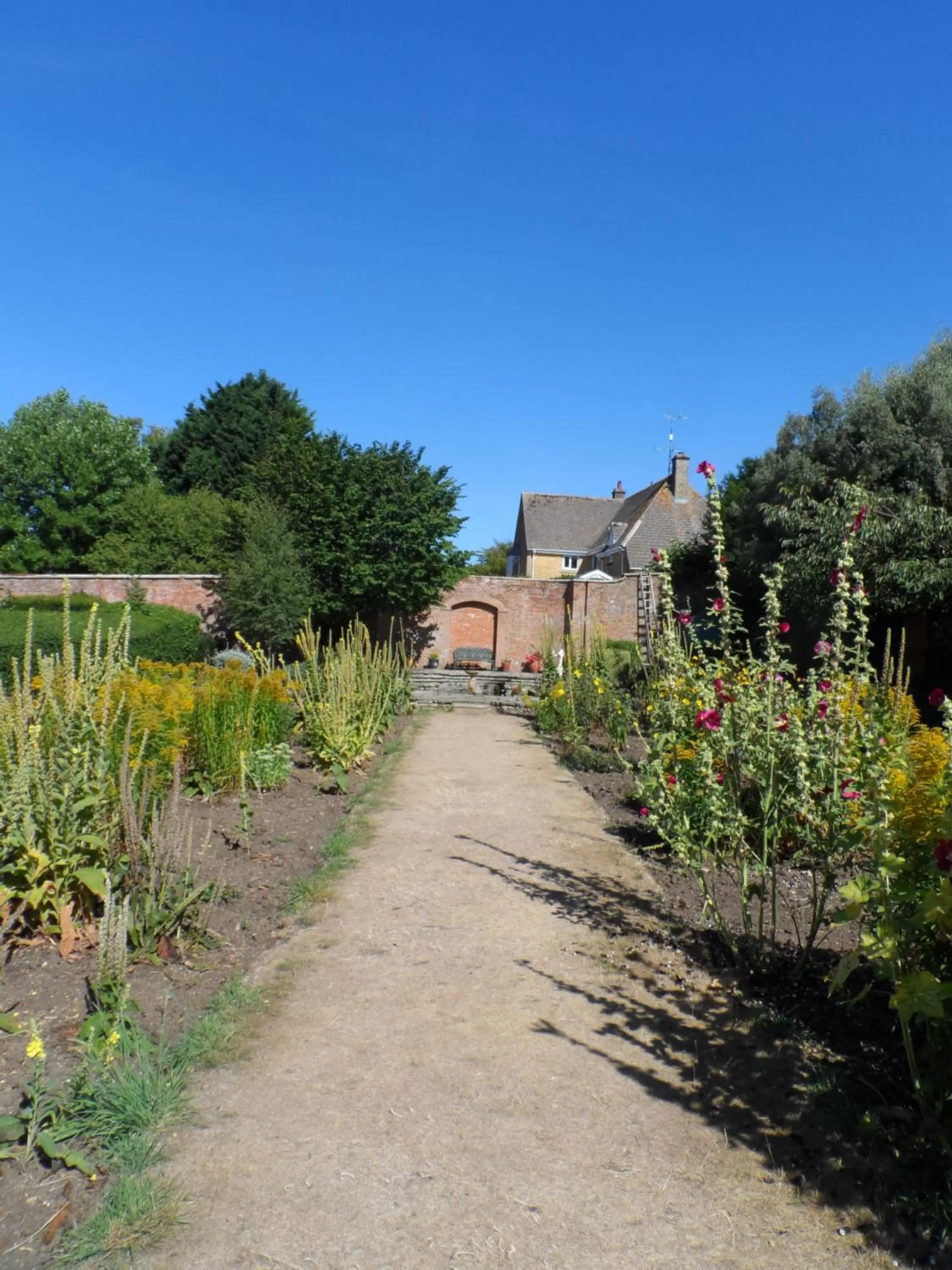 Property building in Stanton House Hotel