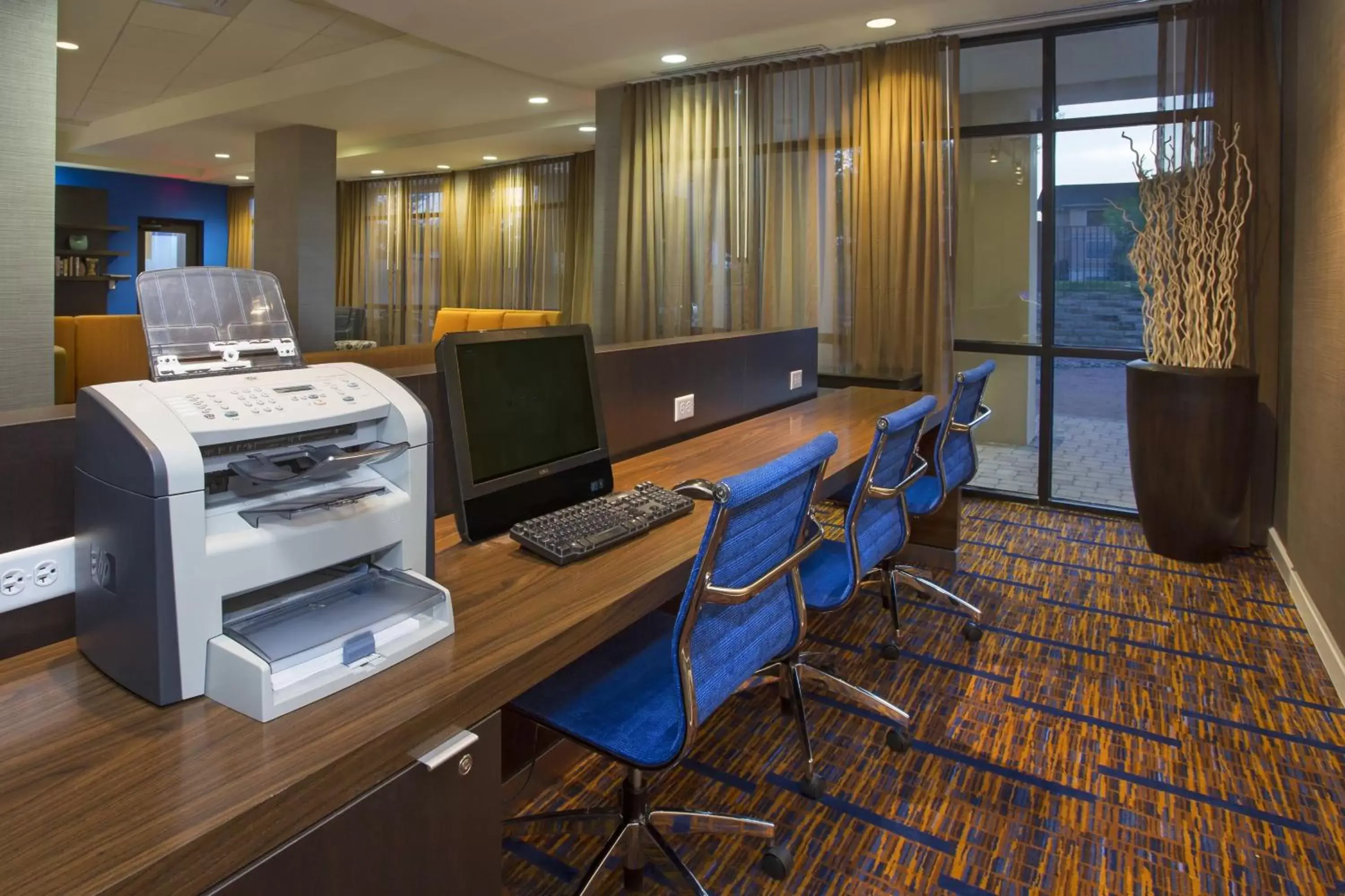 Business facilities in Courtyard Austin Airport