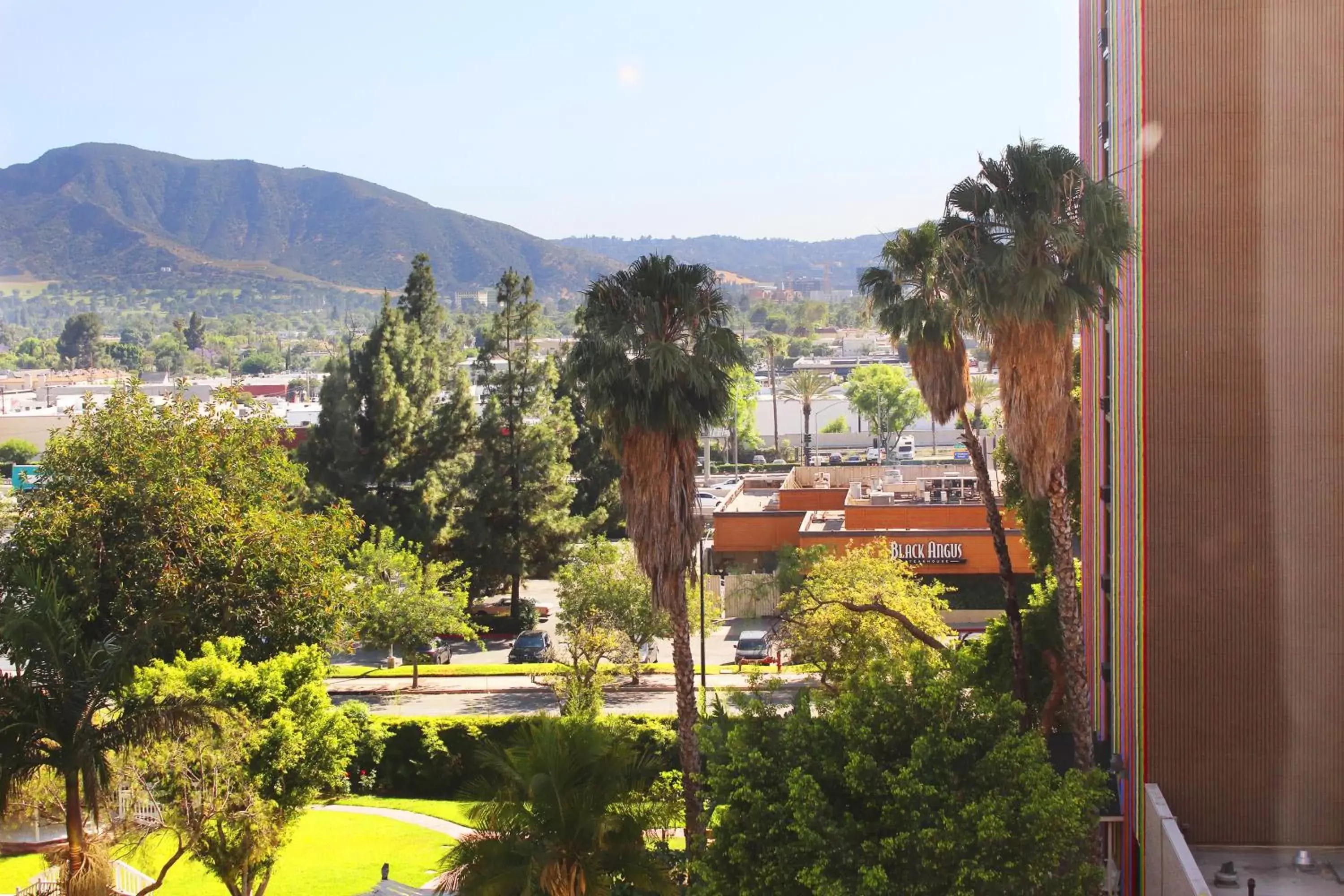 Street view, Mountain View in Hotel Burbank