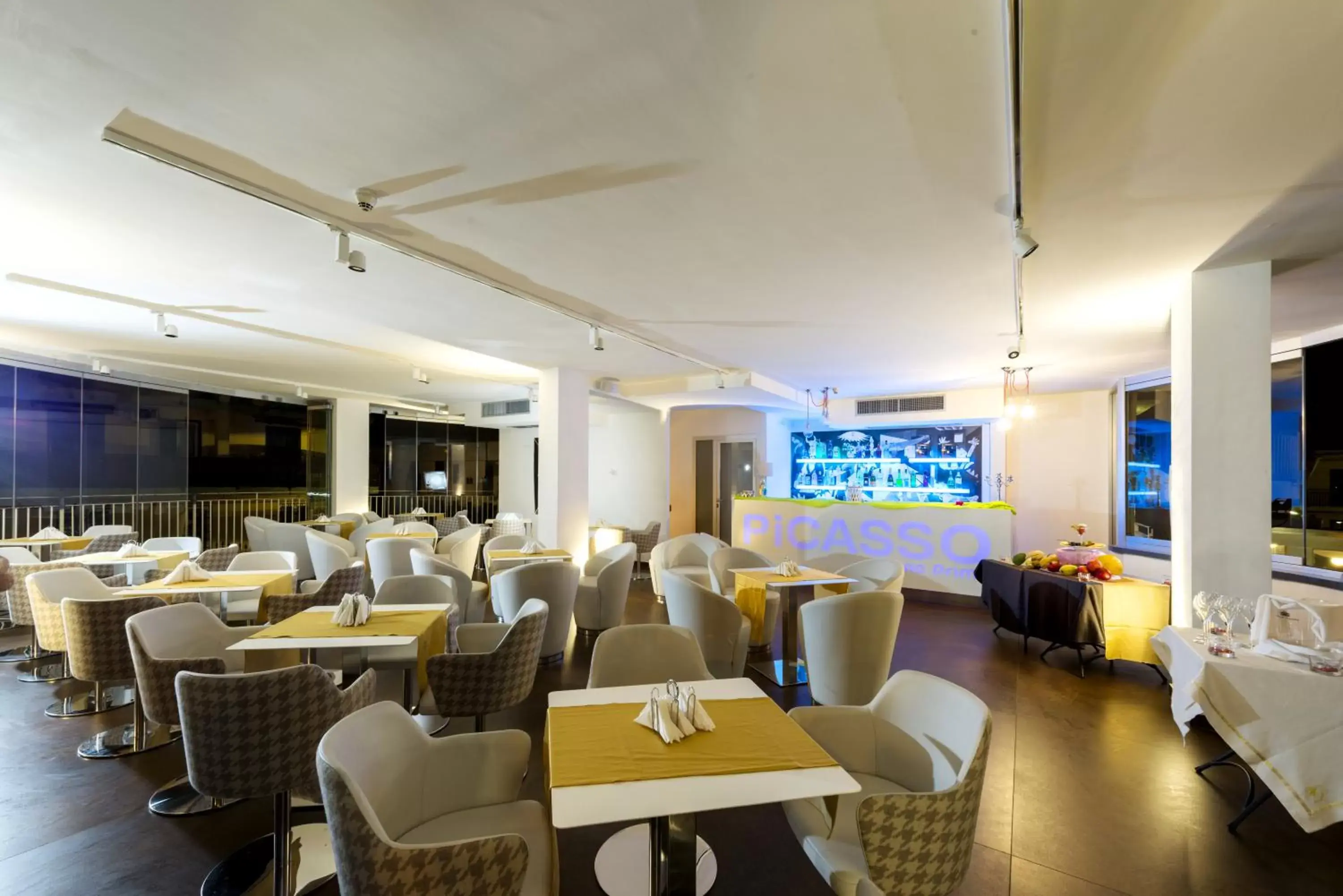 Lounge or bar, Restaurant/Places to Eat in Hotel Leonessa