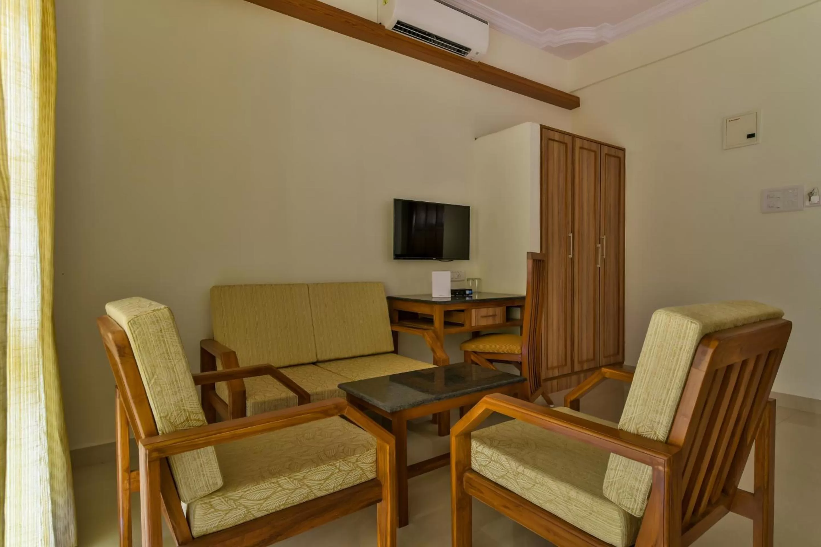 Seating area in Sonikas Leisure