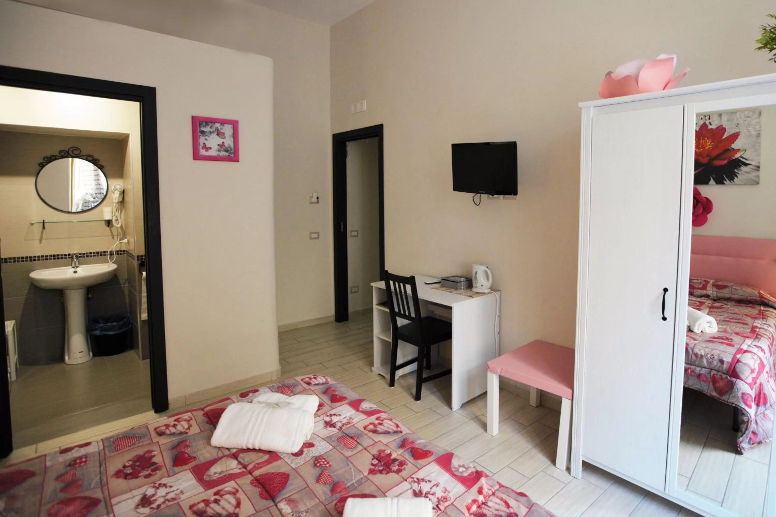 TV/Entertainment Center in Domus Armenio