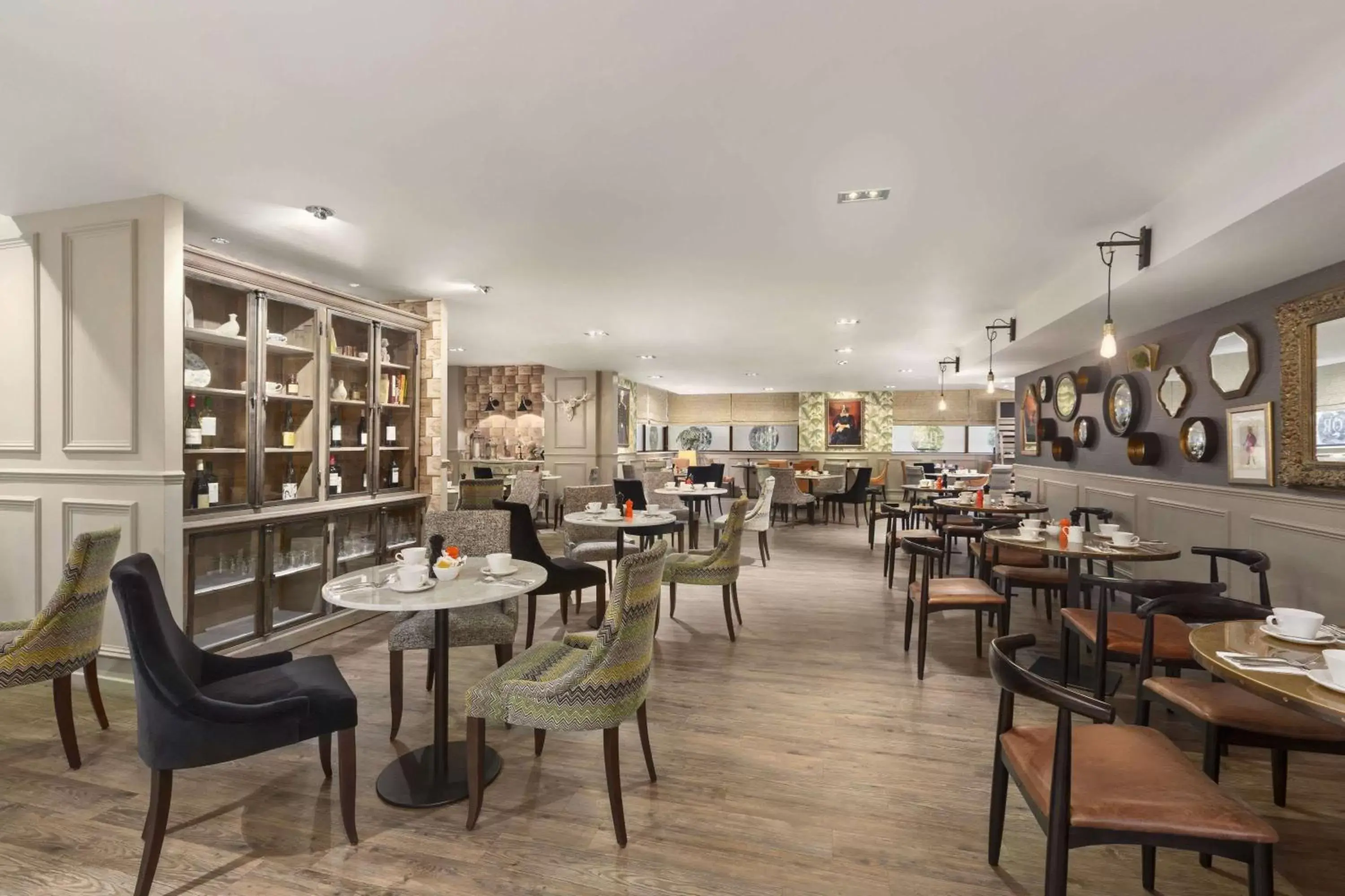 Restaurant/Places to Eat in Ramada Hotel & Suites by Wyndham Coventry