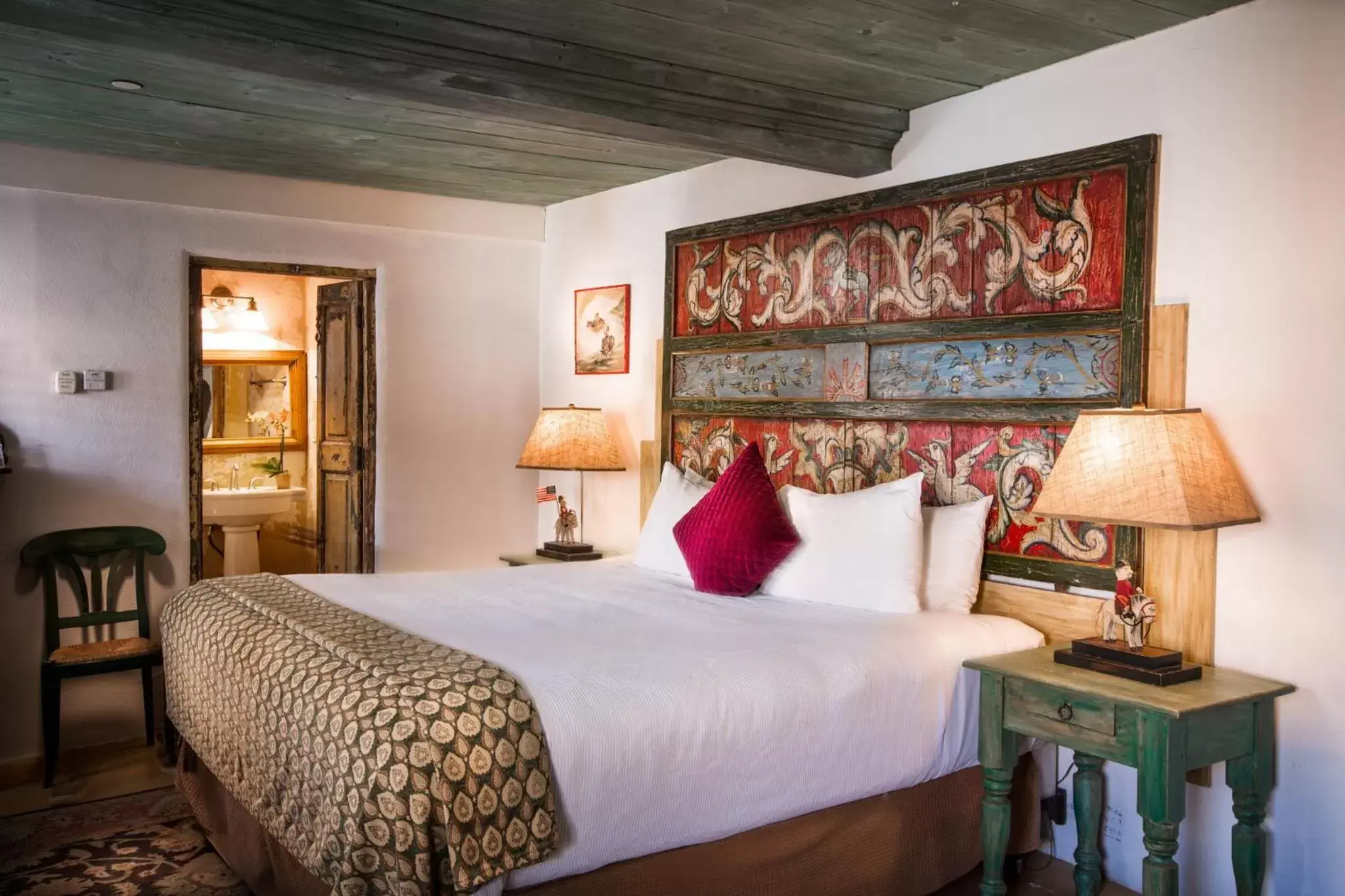 Deluxe Studio with Fireplace in Las Palomas Deluxe Studio with Fireplace in Las Palomas