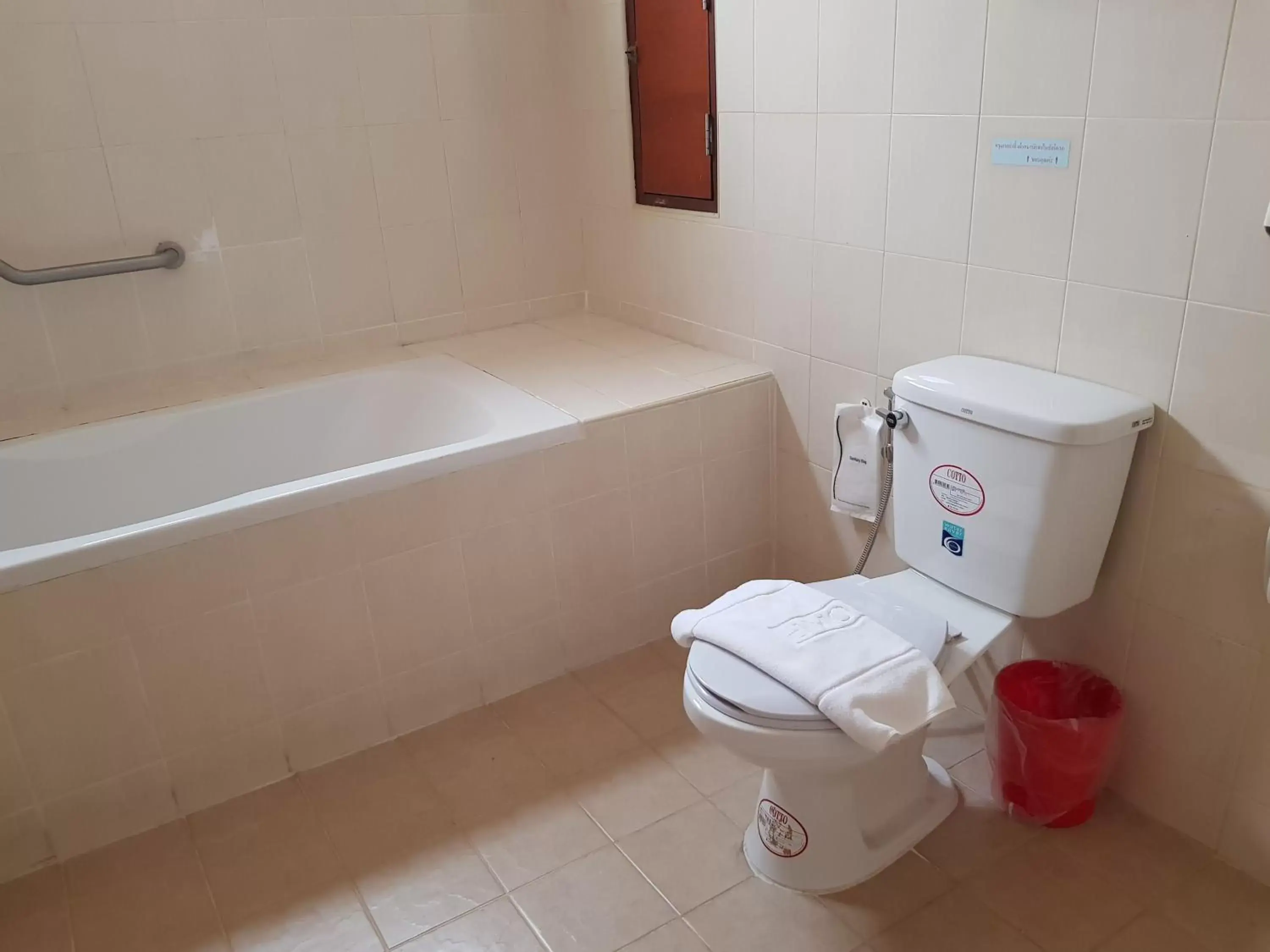 Bathroom in Pangviman Place Resotel SHA Plus