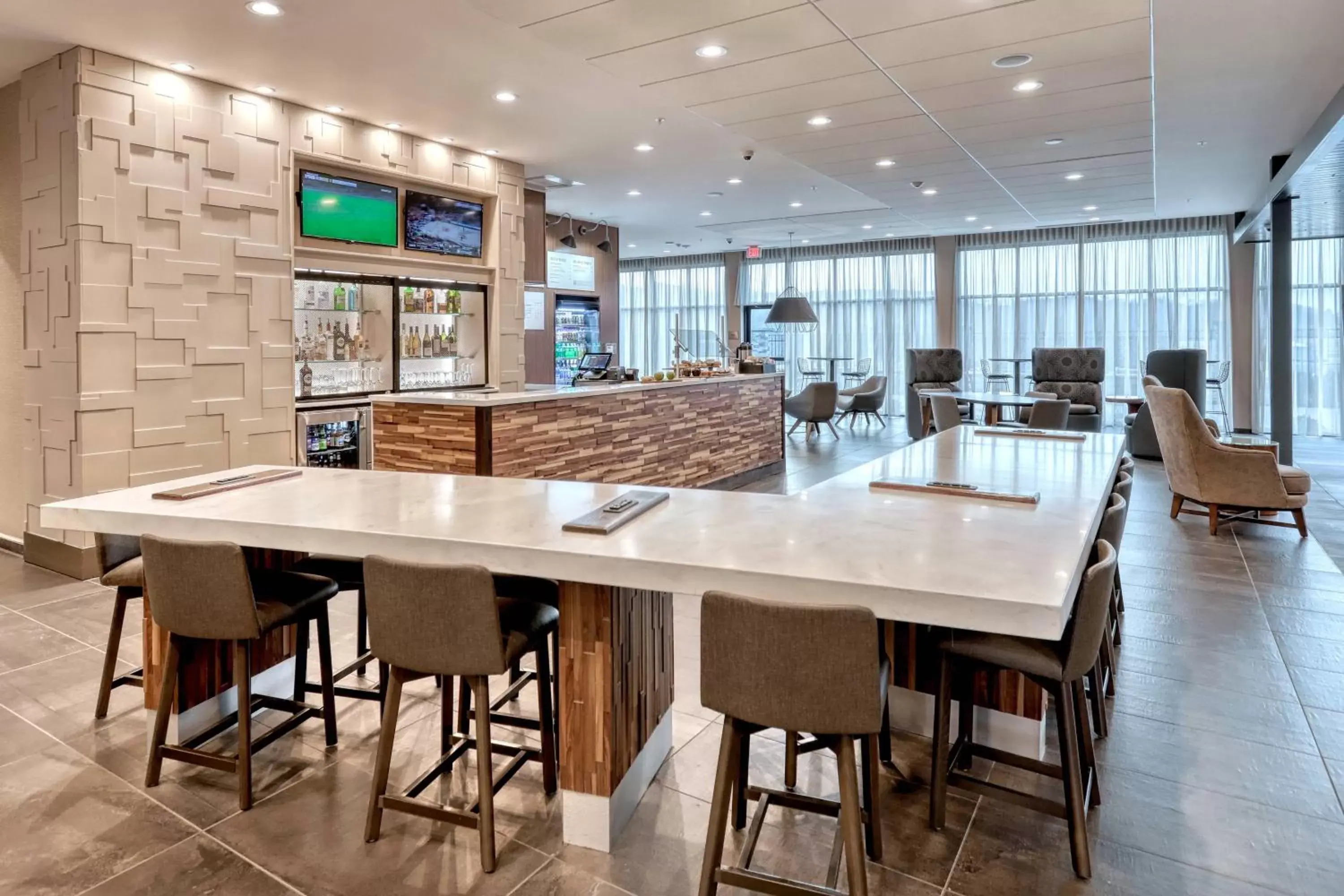 Lobby or reception, Restaurant/Places to Eat in Courtyard by Marriott Southington