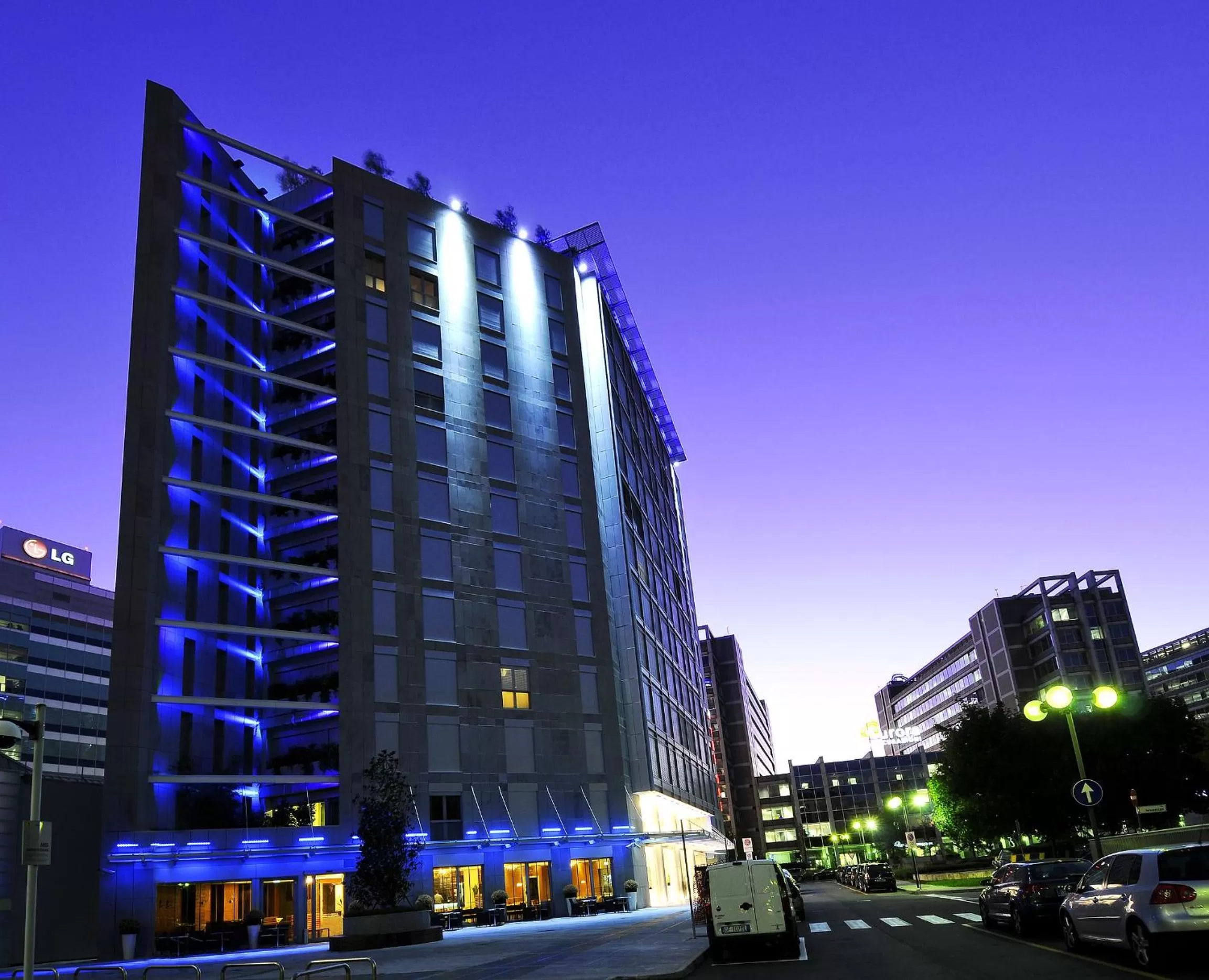 Property building in UNA Hotels The One Milano Hotel & Residence