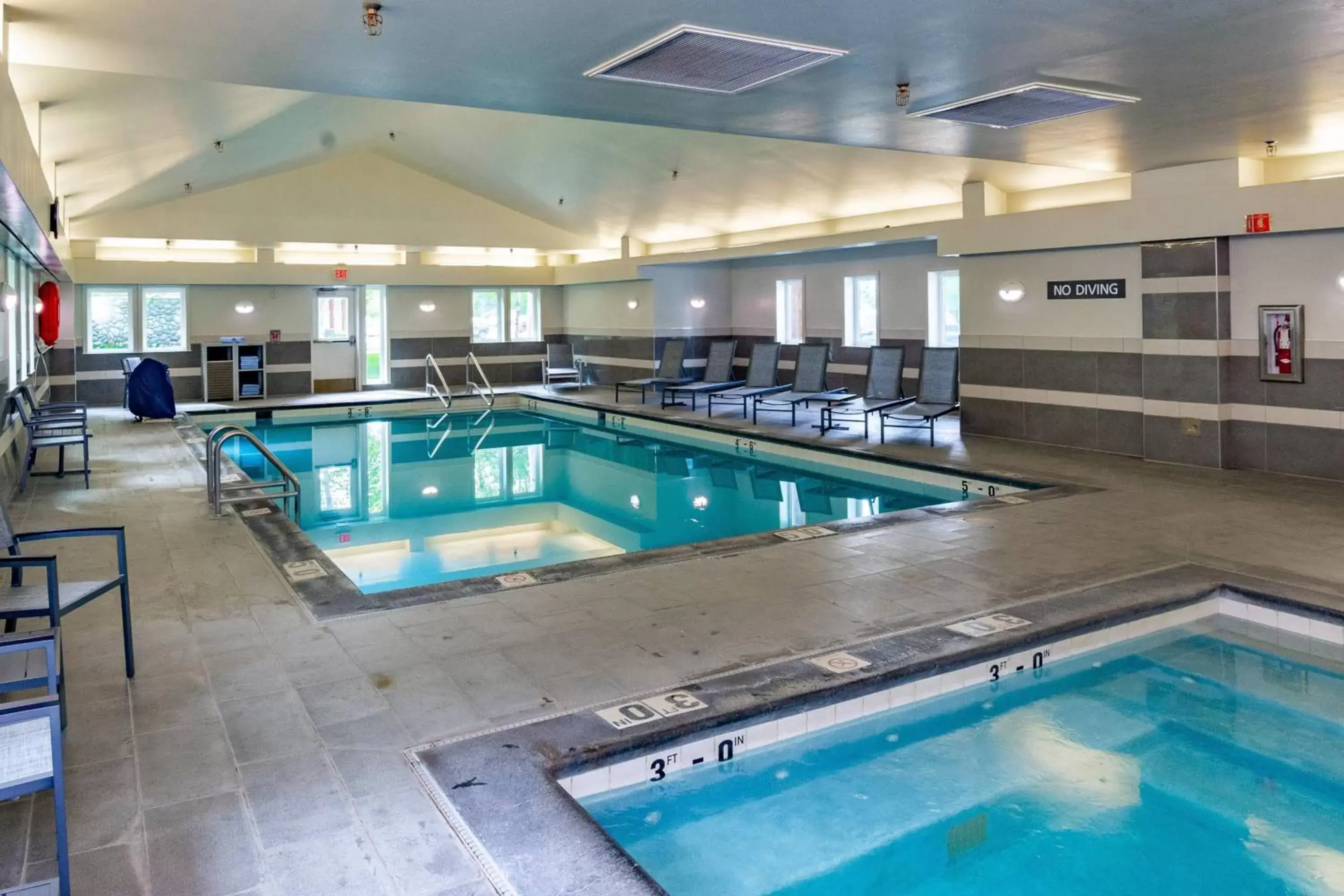 Swimming Pool in Residence Inn by Marriott Anchorage Midtown