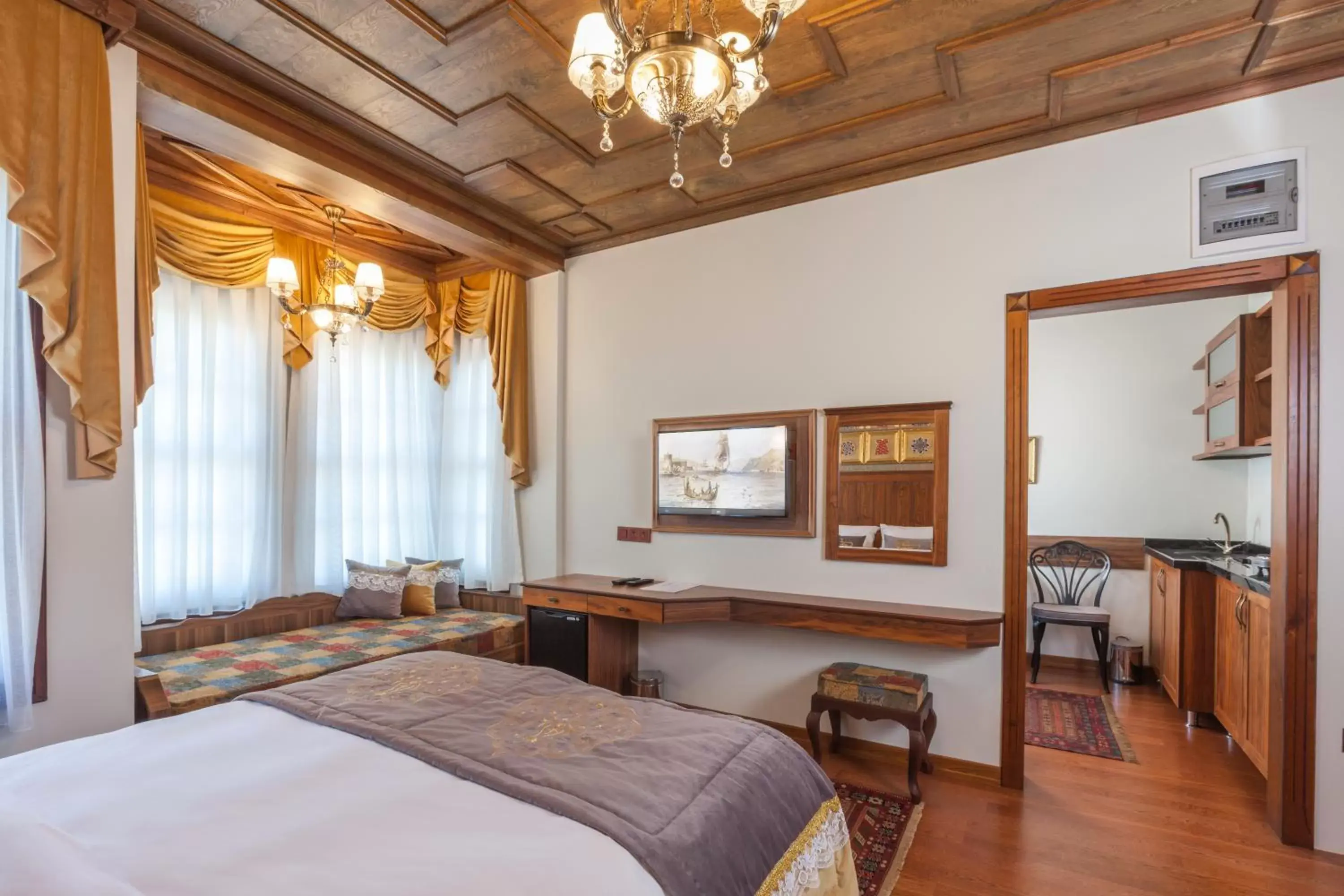 Deluxe Family Suite in Ferman Konak Hotel-Special Category Deluxe Family Suite in Ferman Konak Hotel-Special Category