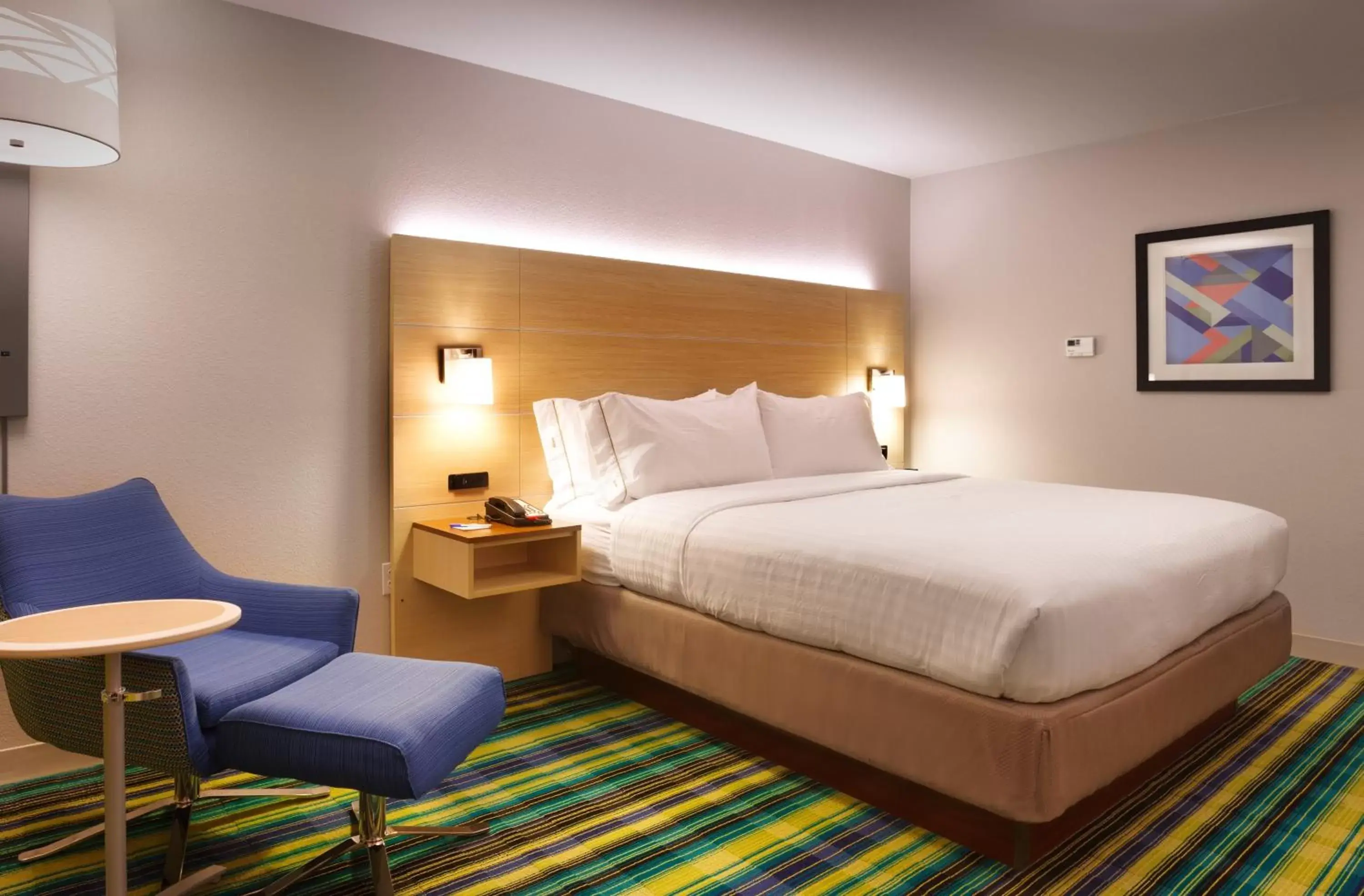 Photo of the whole room, Bed in Holiday Inn Express & Suites Phoenix West - Buckeye, an IHG Hotel