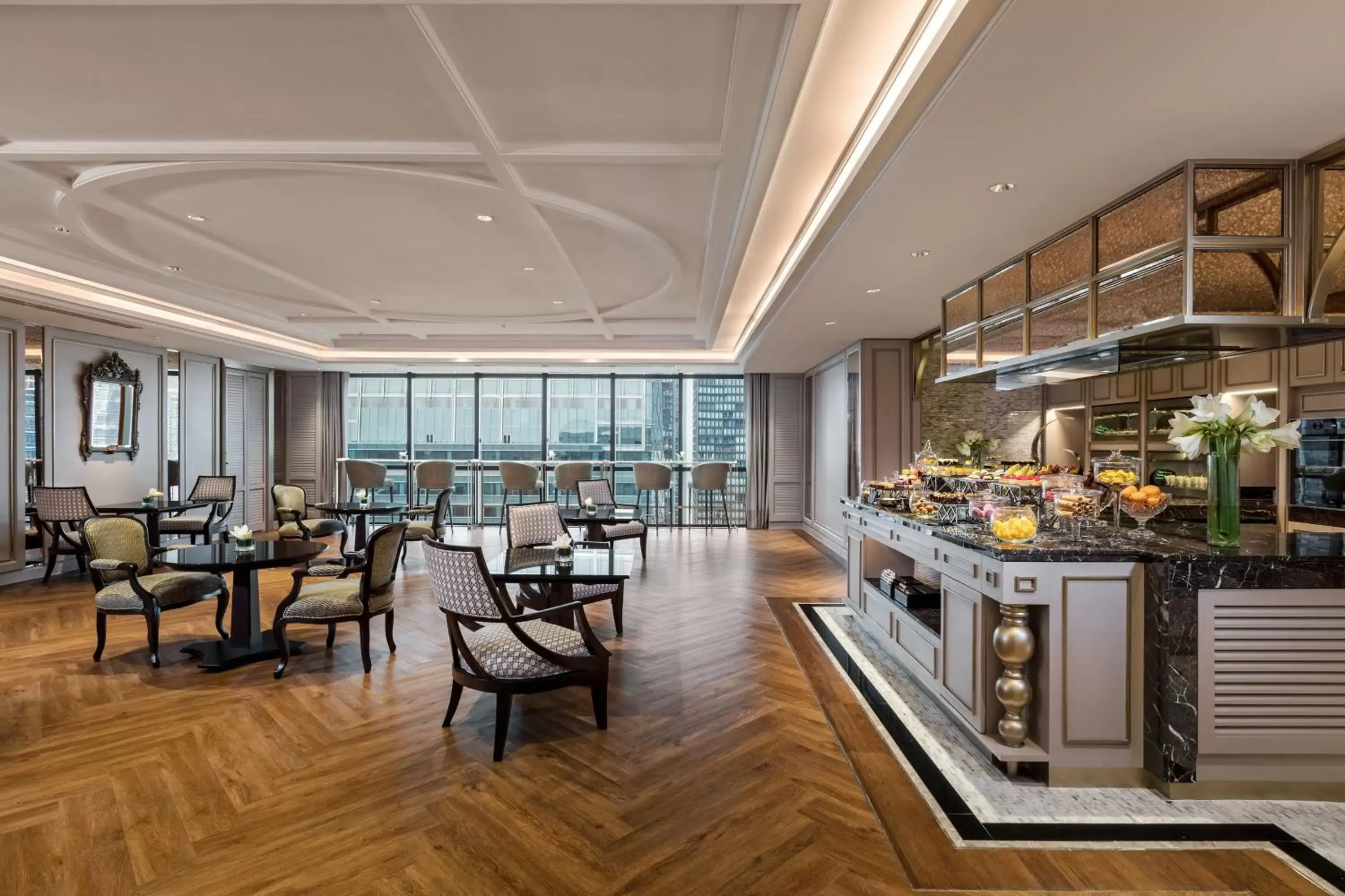 Lounge or bar, Restaurant/Places to Eat in The Athenee Hotel, a Luxury Collection Hotel, Bangkok