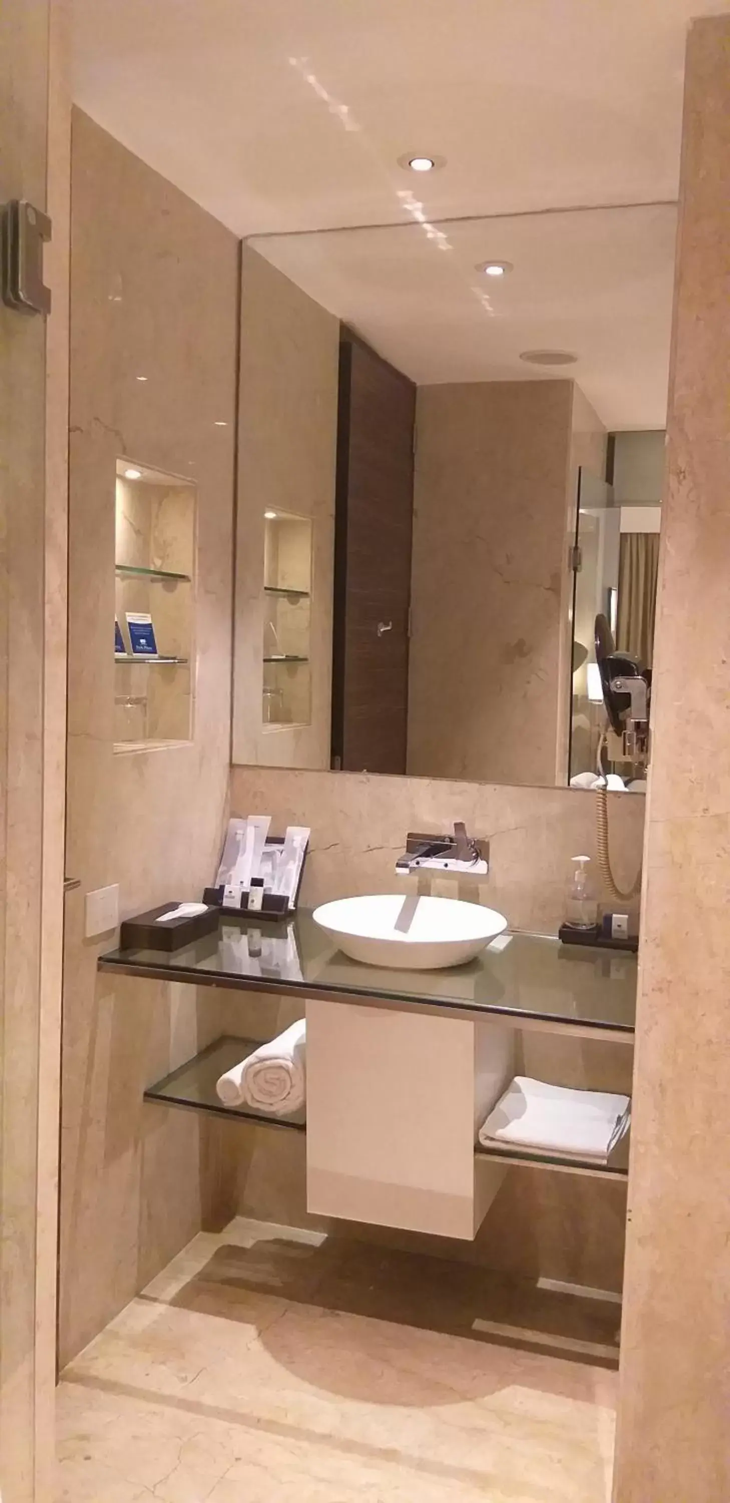 Bathroom in Park Plaza Shahdara