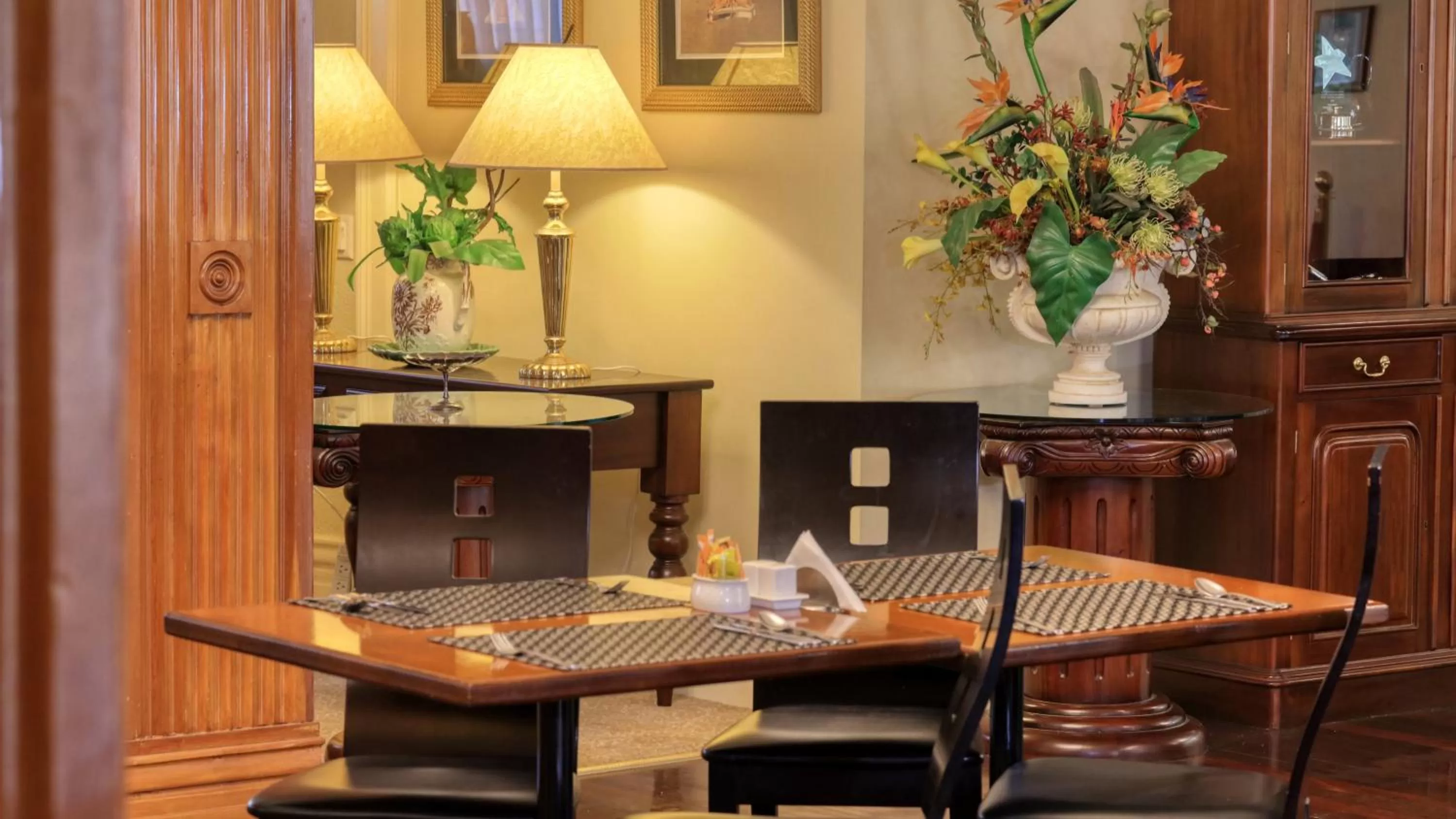 Breakfast in Royal Exchange Hotel