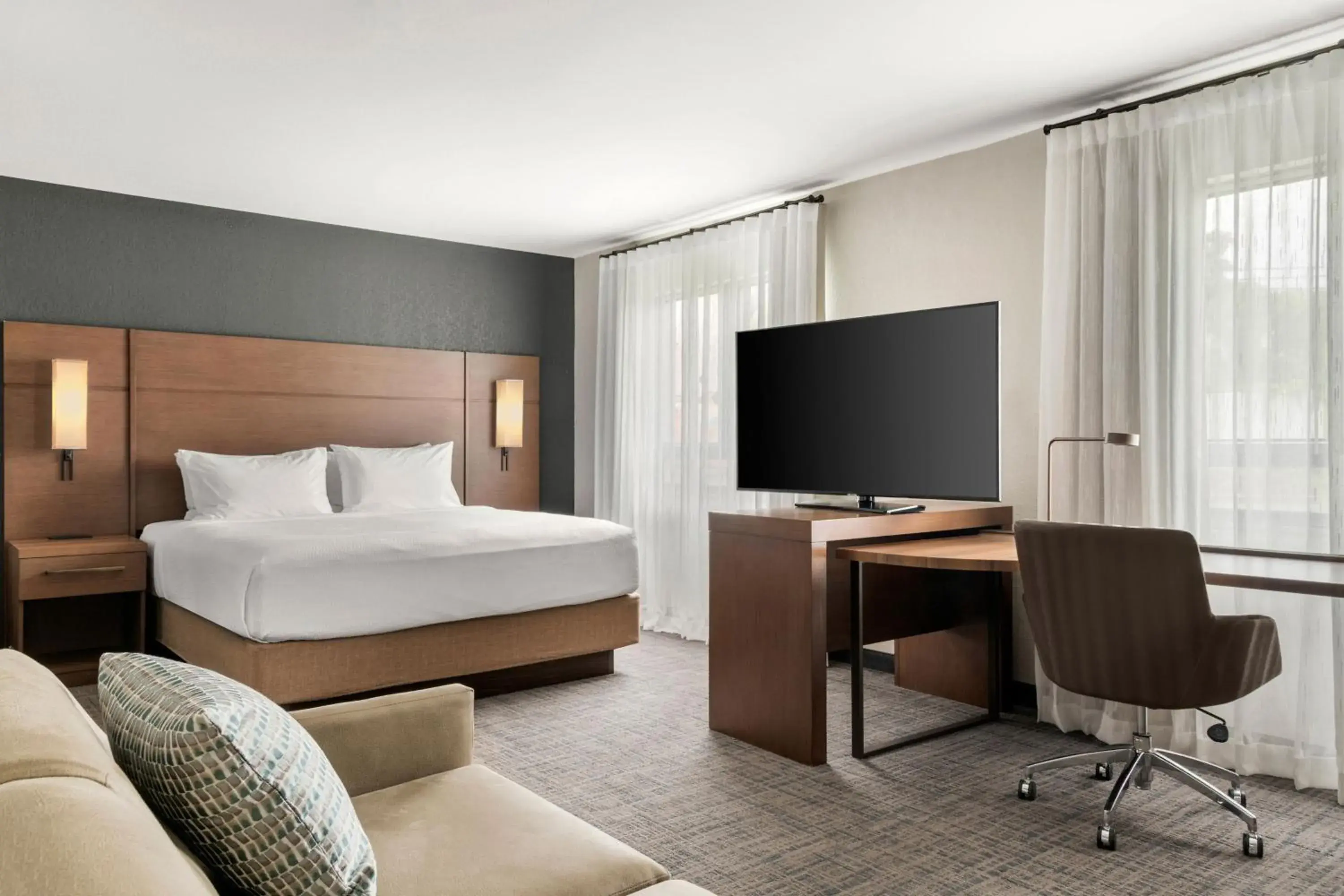 Bedroom, Bed in Residence Inn by Marriott Laval