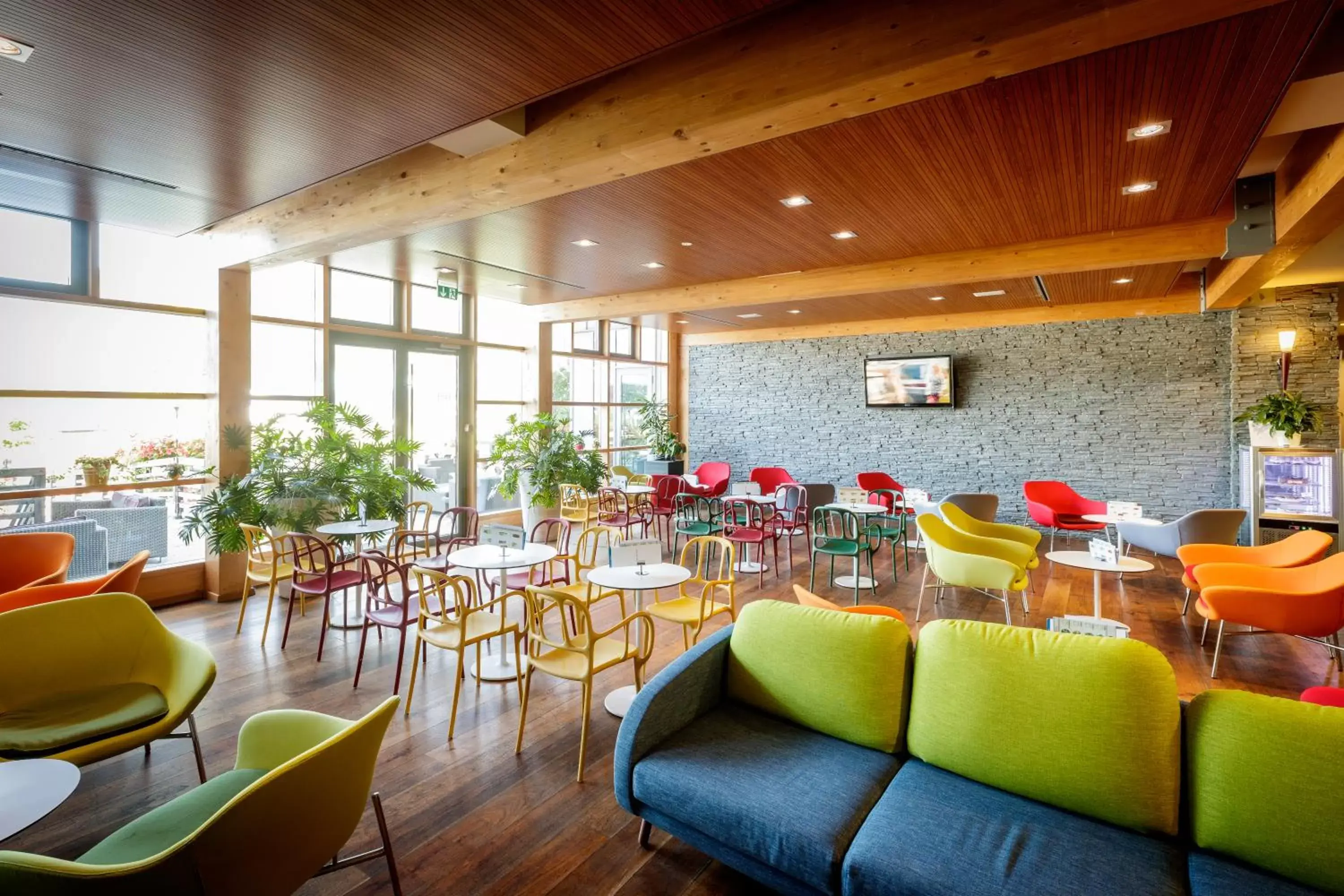 Lounge or bar, Restaurant/Places to Eat in Bohinj Eco Hotel