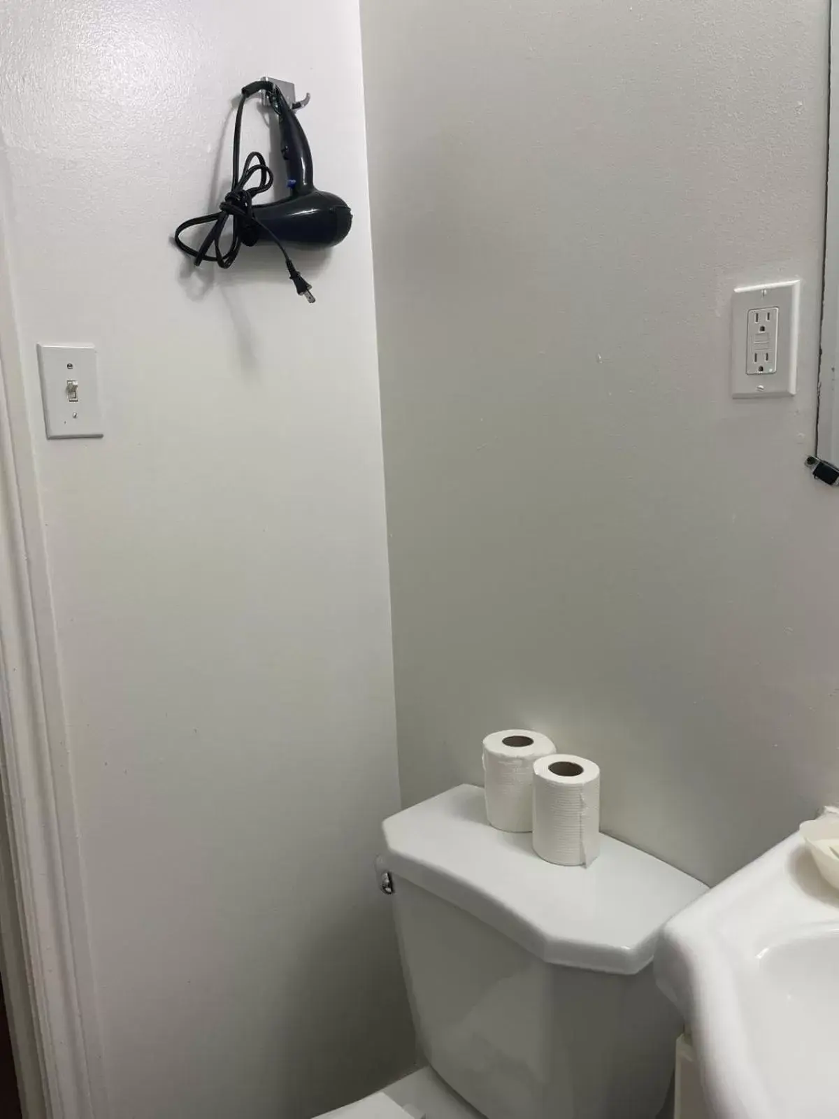 Bathroom in Travelodge by Wyndham London Ontario