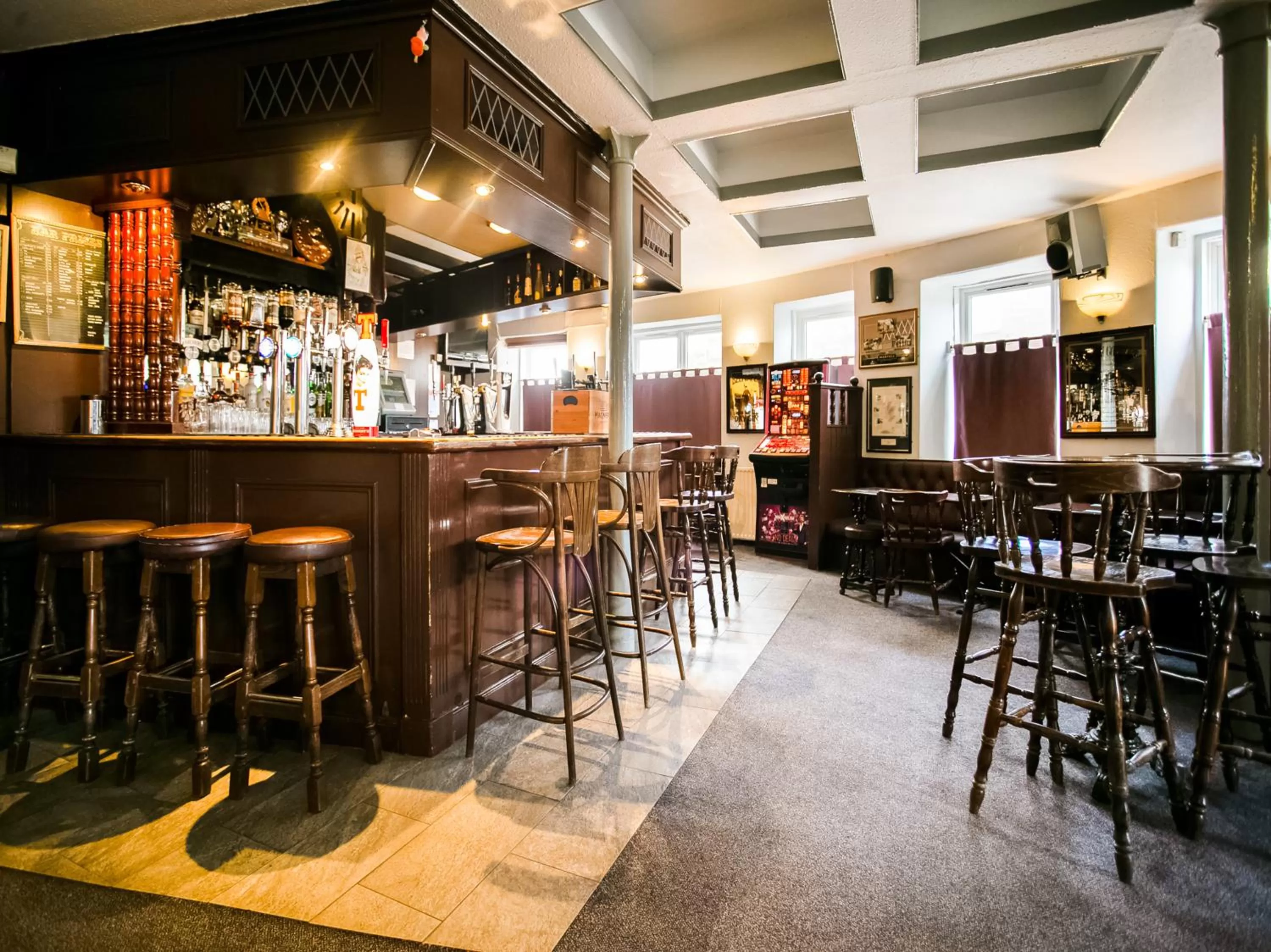 Lounge or bar in Corner Hotel