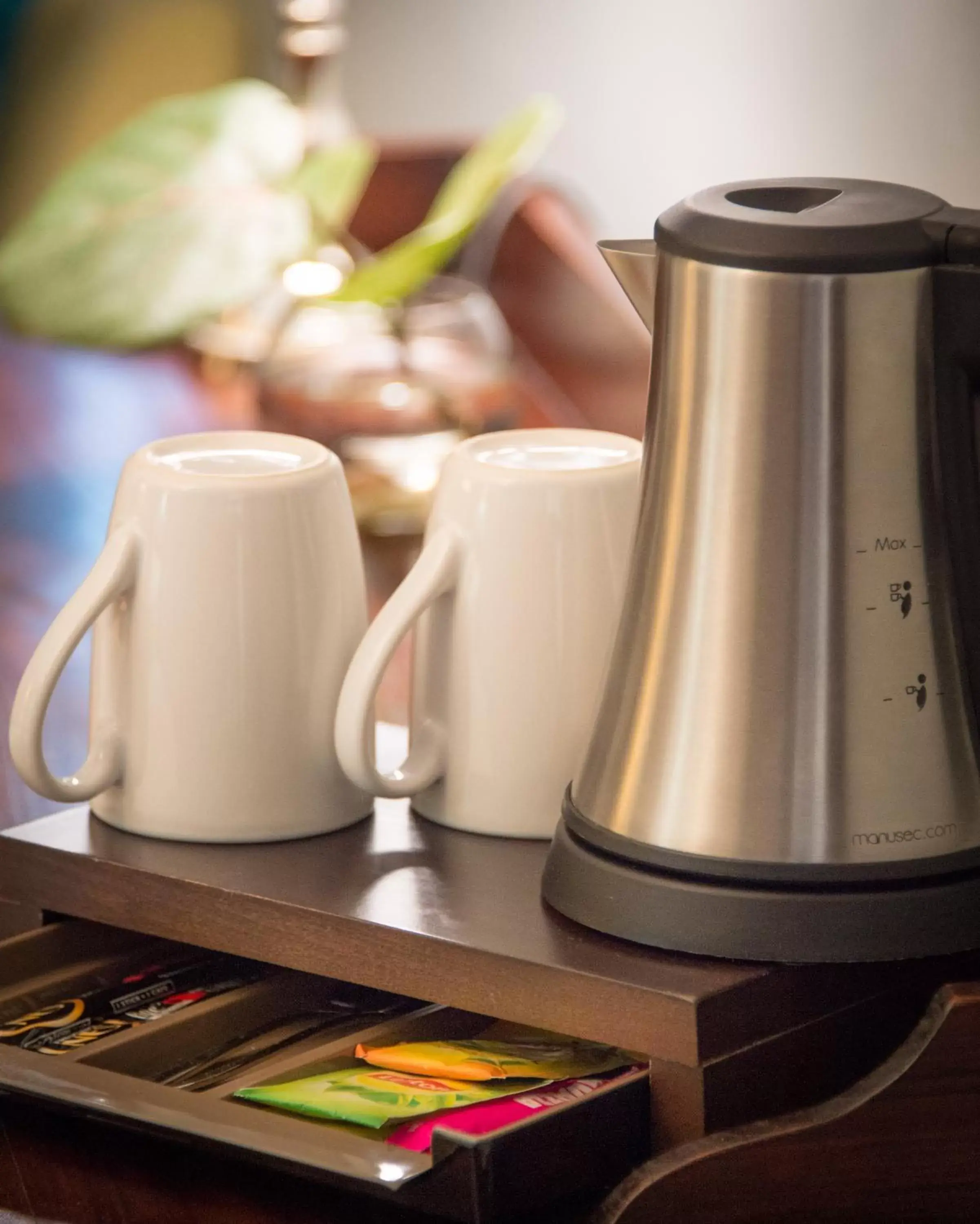 Coffee/tea facilities in Hotel l'Impératrice