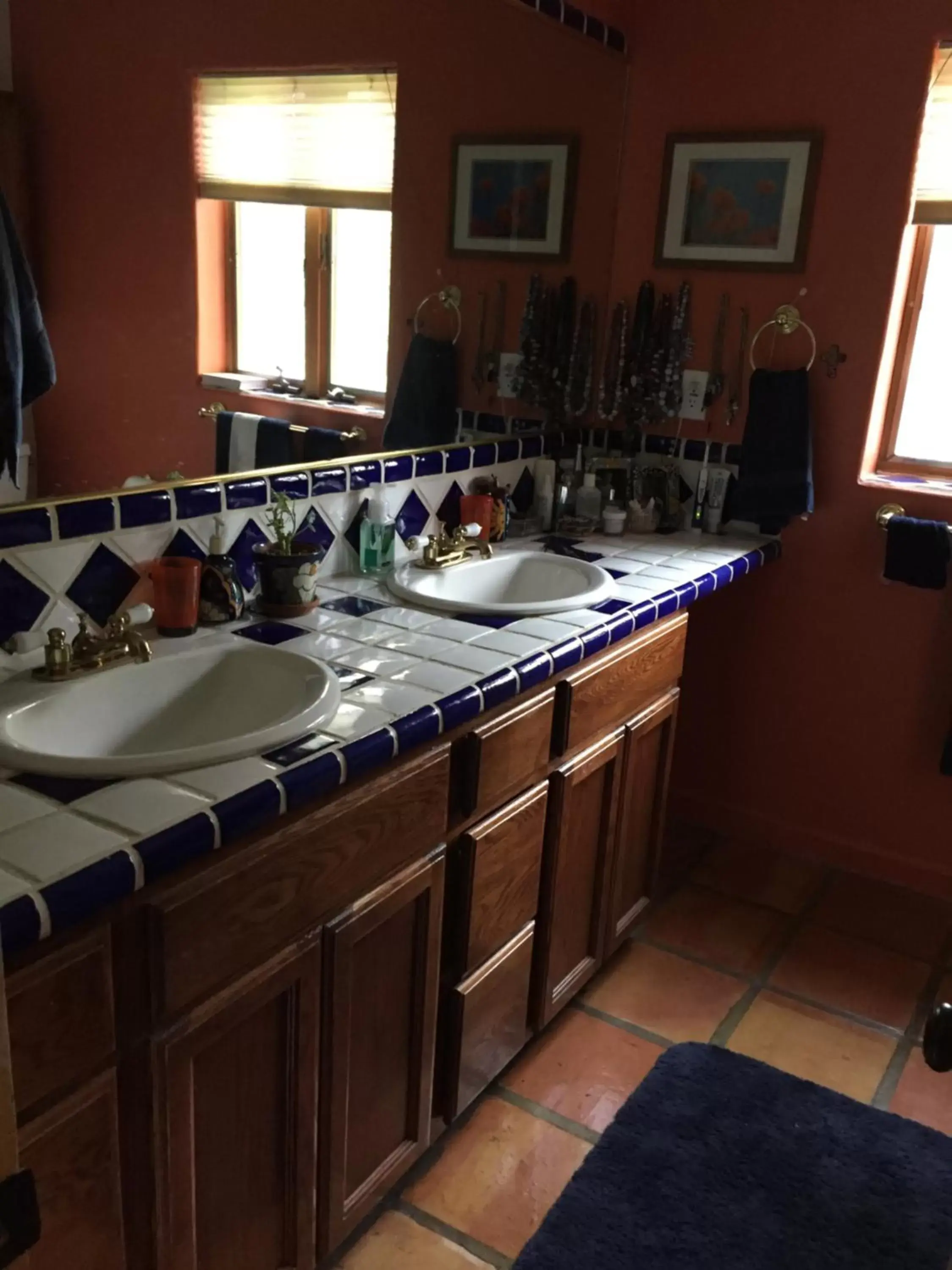 Bathroom, Kitchen/Kitchenette in Casa Paloma B&B