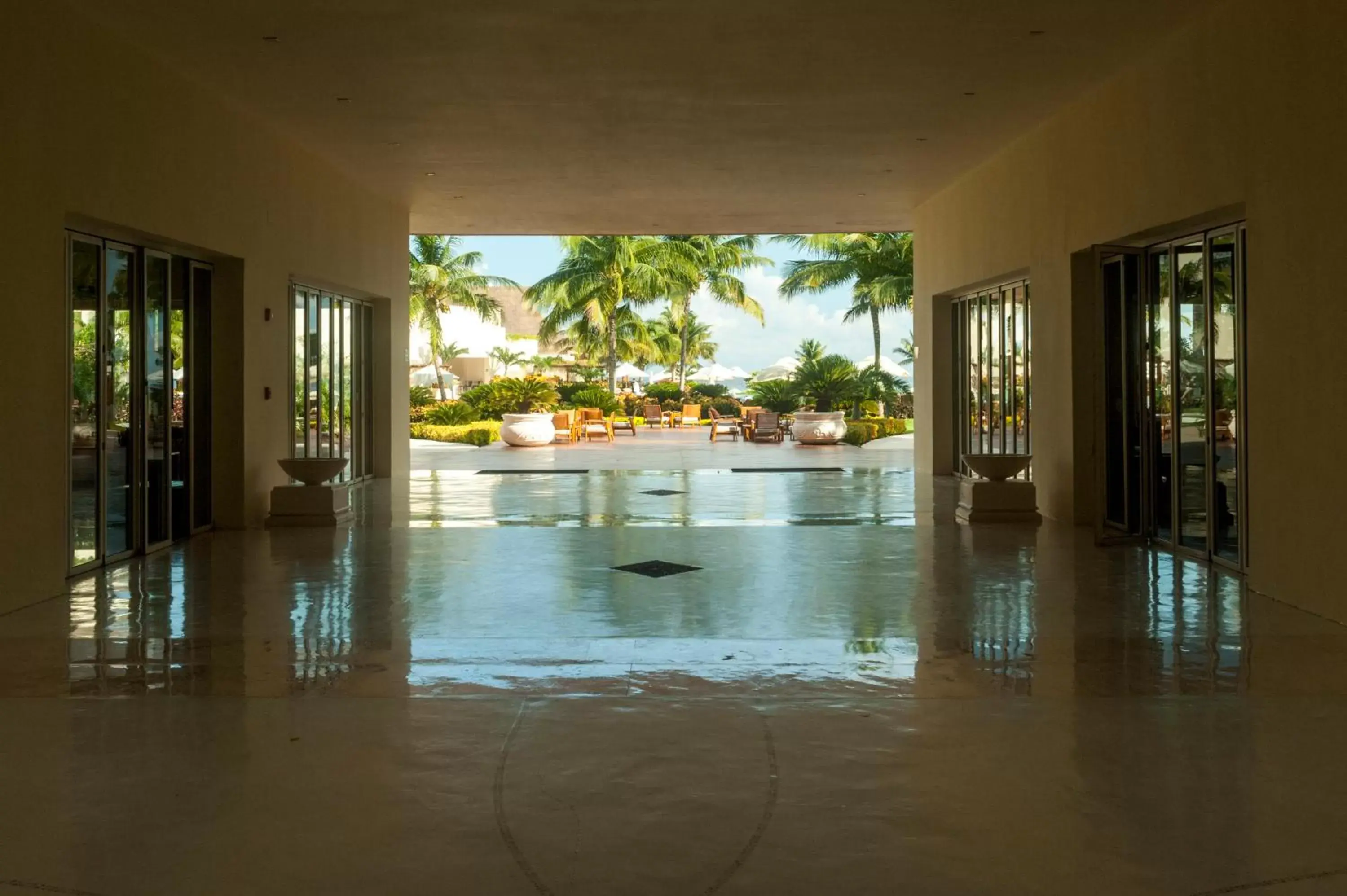 Area and facilities, Swimming Pool in Grand Velas Riviera Maya - All Inclusive