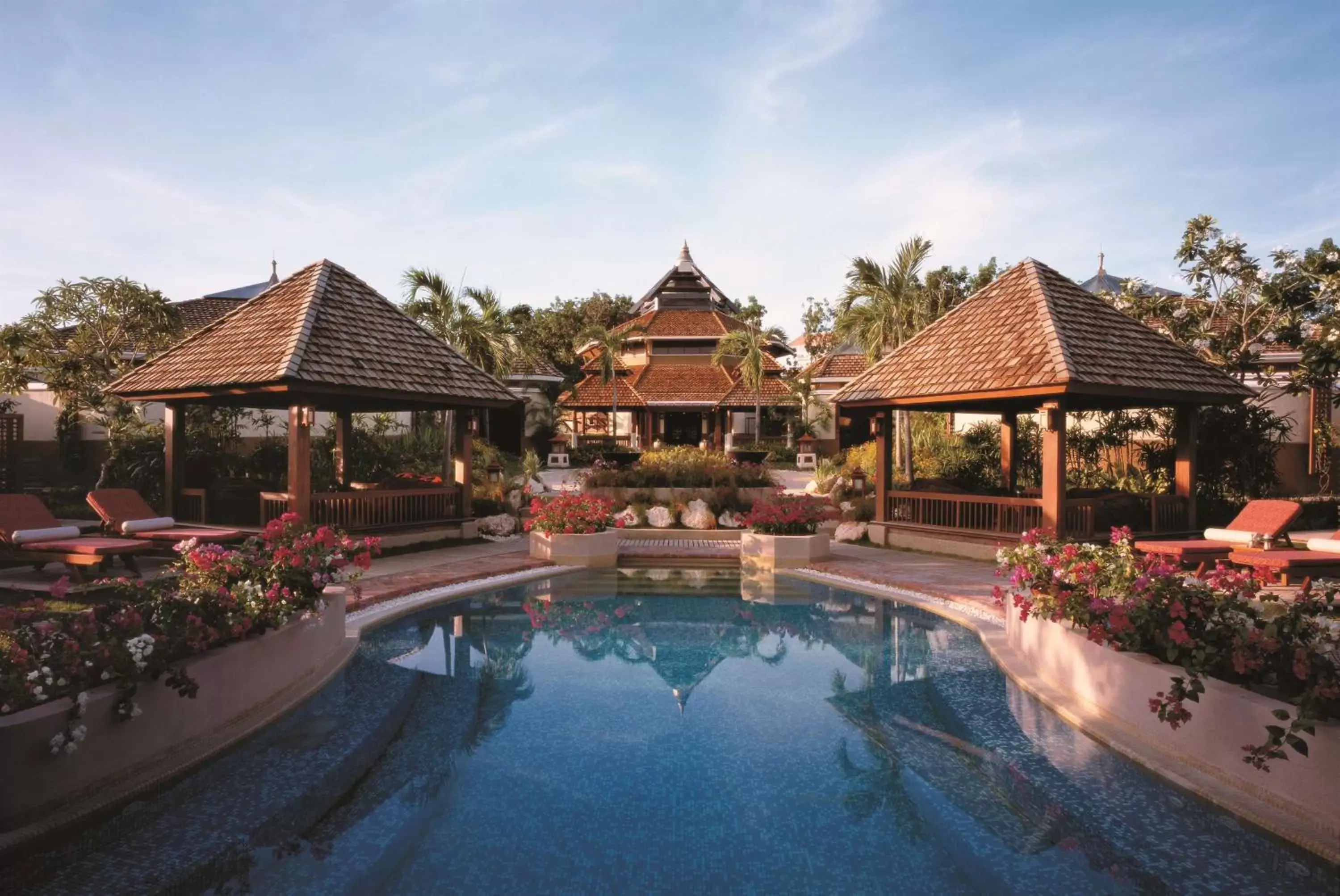 Spa and wellness centre/facilities, Swimming Pool in Shangri-La Mactan, Cebu