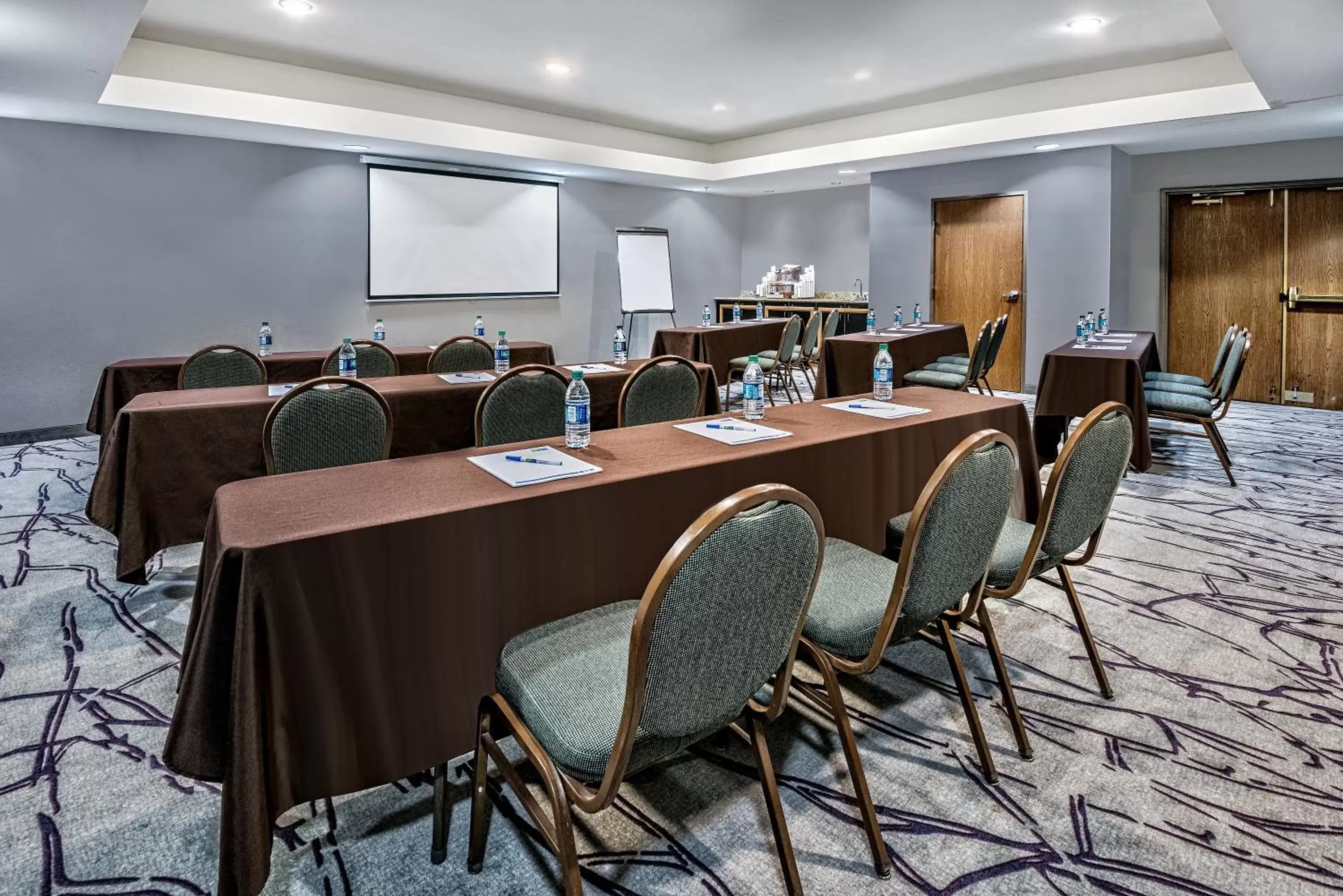 Meeting/conference room in Holiday Inn Express Hotel and Suites Fort Worth/I-20