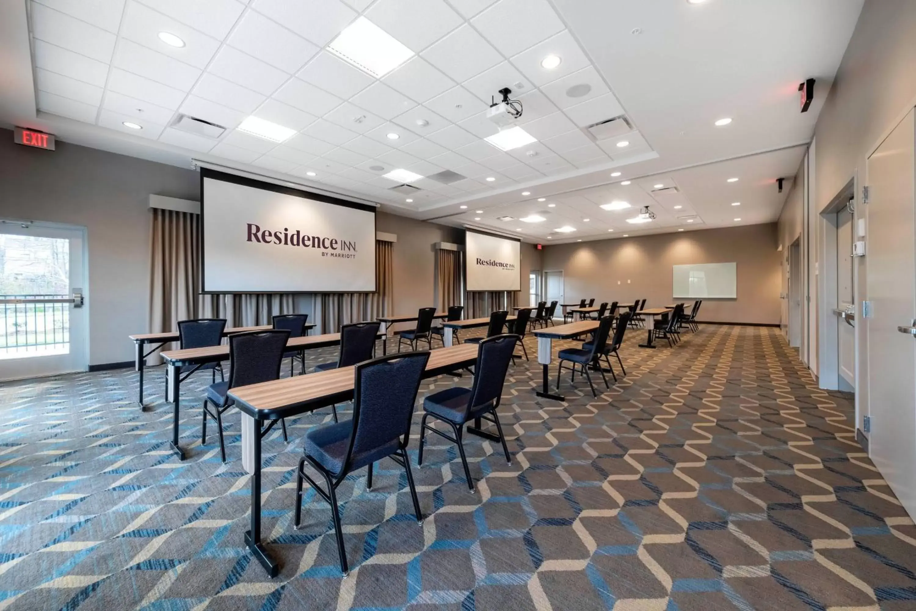 Meeting/conference room, Business Area/Conference Room in Residence Inn by Marriott Richmond at the Notch