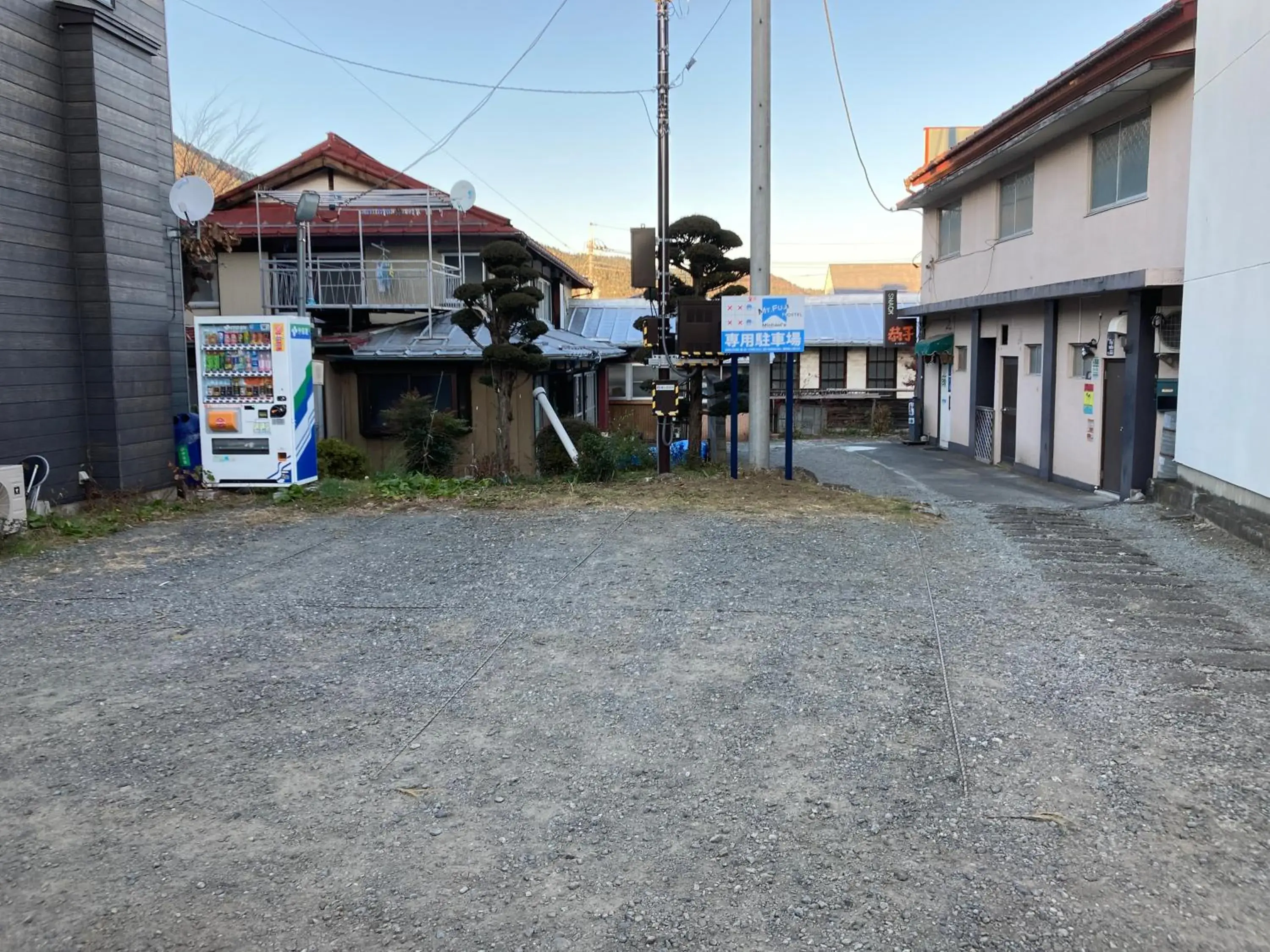 Property Building in Mt Fuji Hostel Michael's