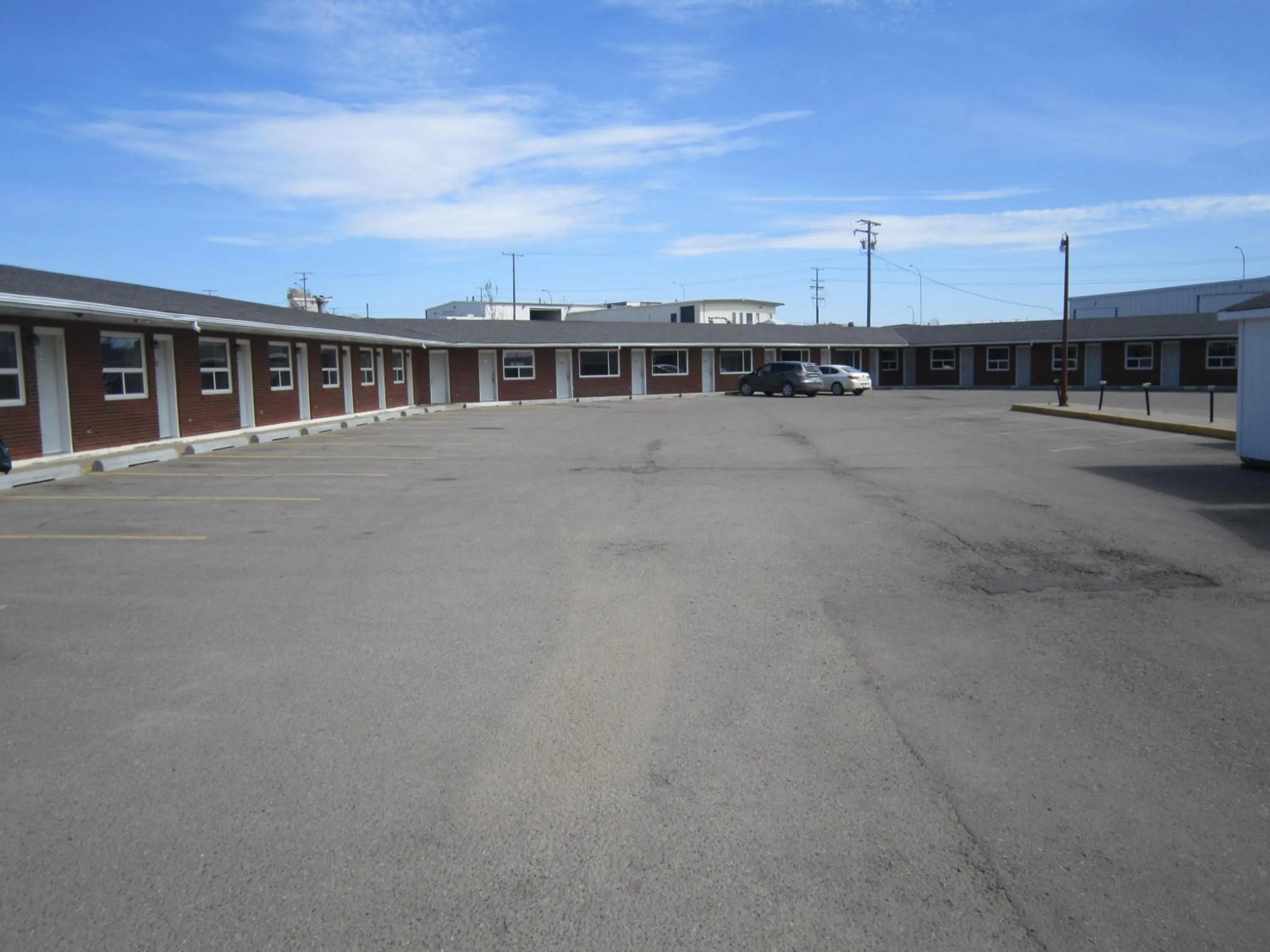 Facade/entrance in Battlefords Inn