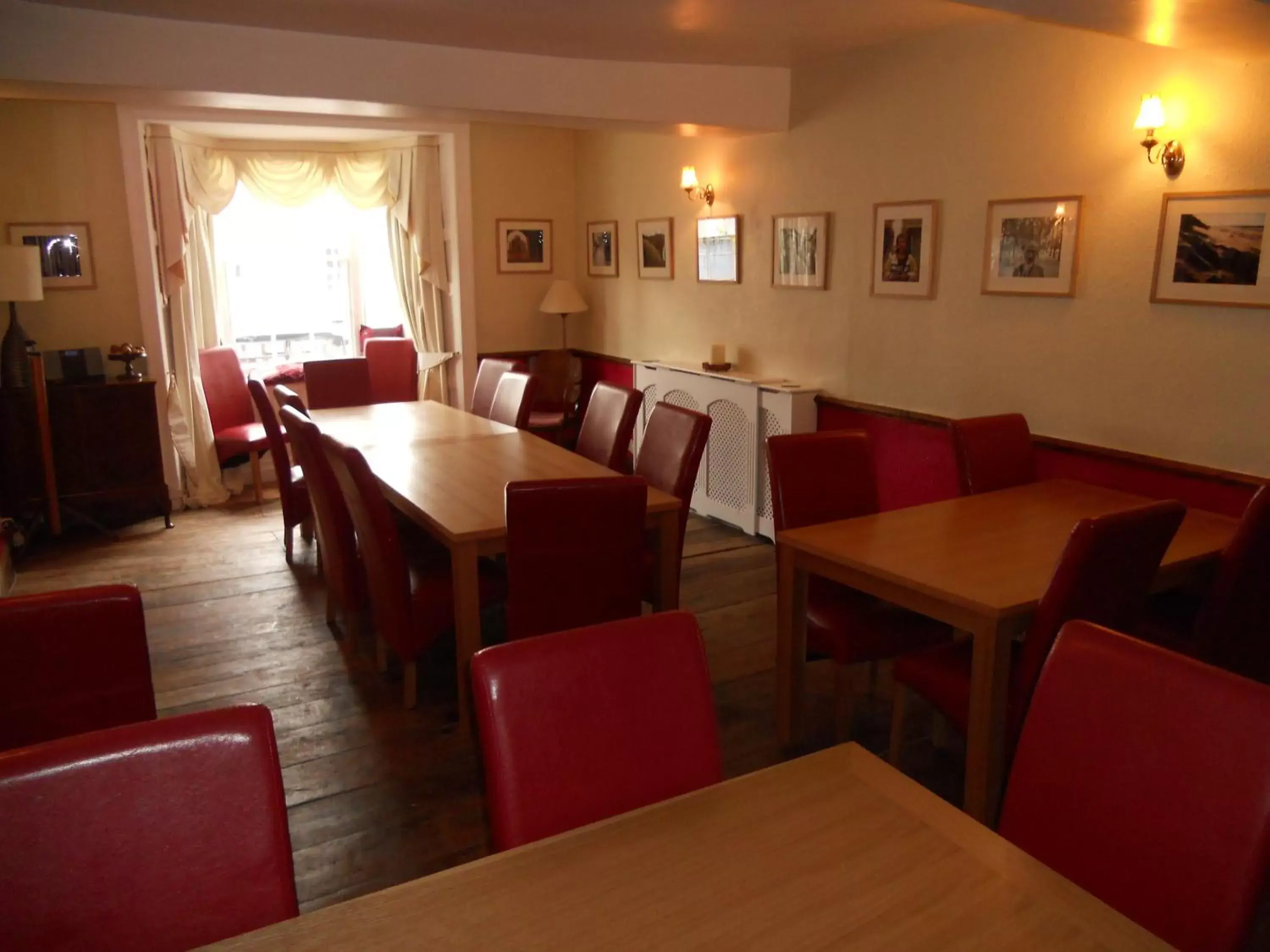 Banquet/Function facilities, Restaurant/Places to Eat in The White Lion Hotel