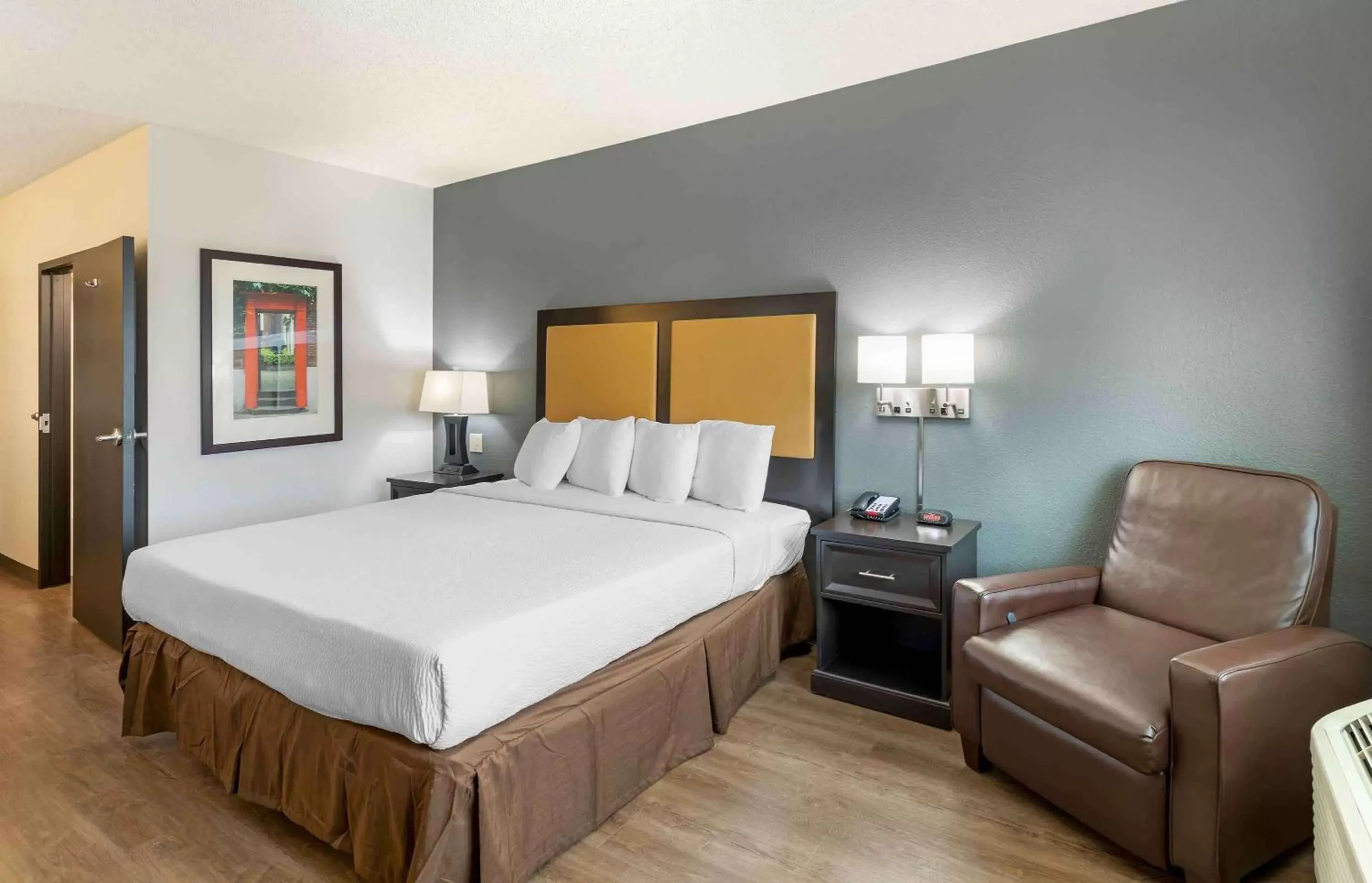 Bedroom, Bed in Extended Stay America Suites - Denver - Park Meadows