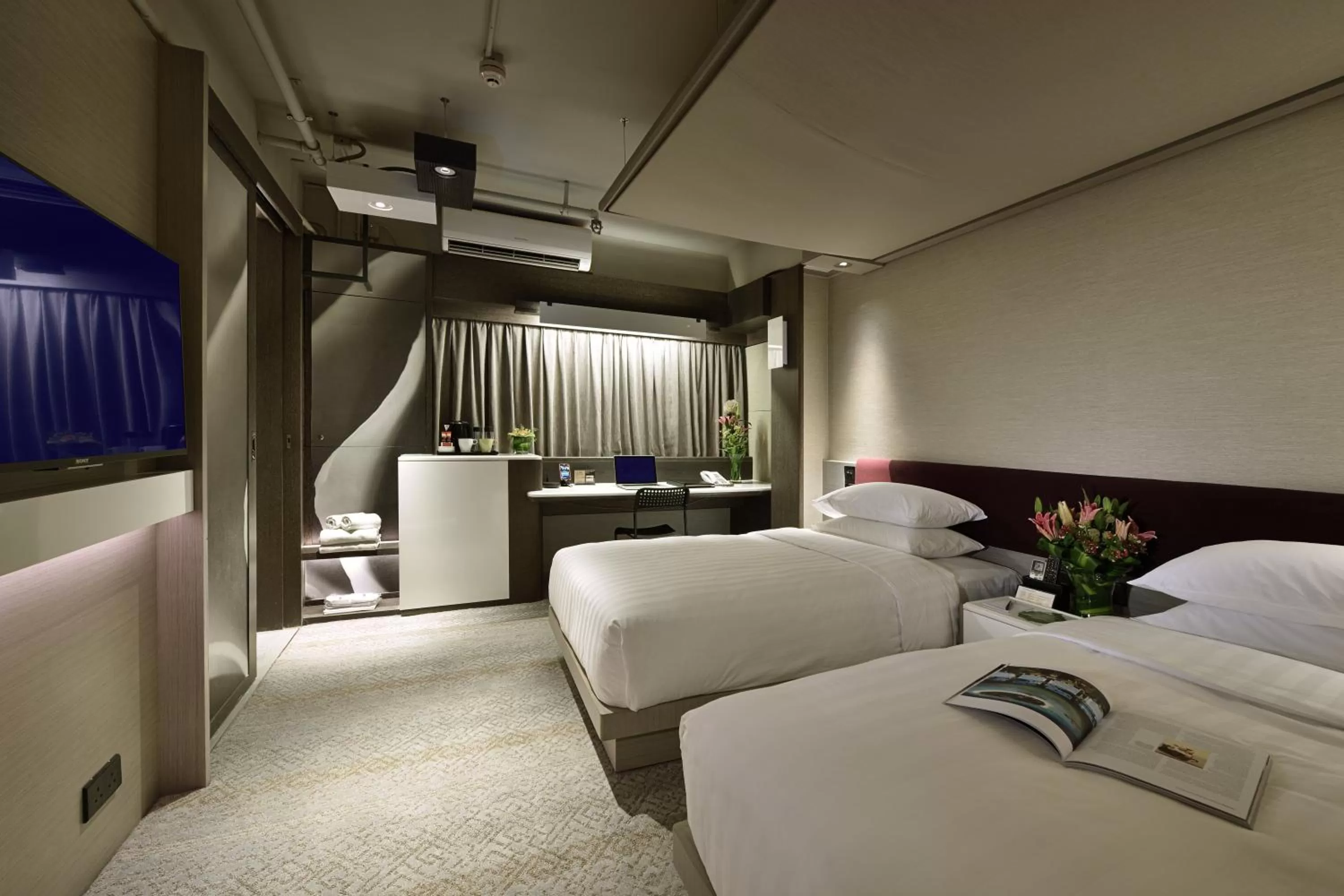 Photo of the whole room, Bed in Xi Hotel
