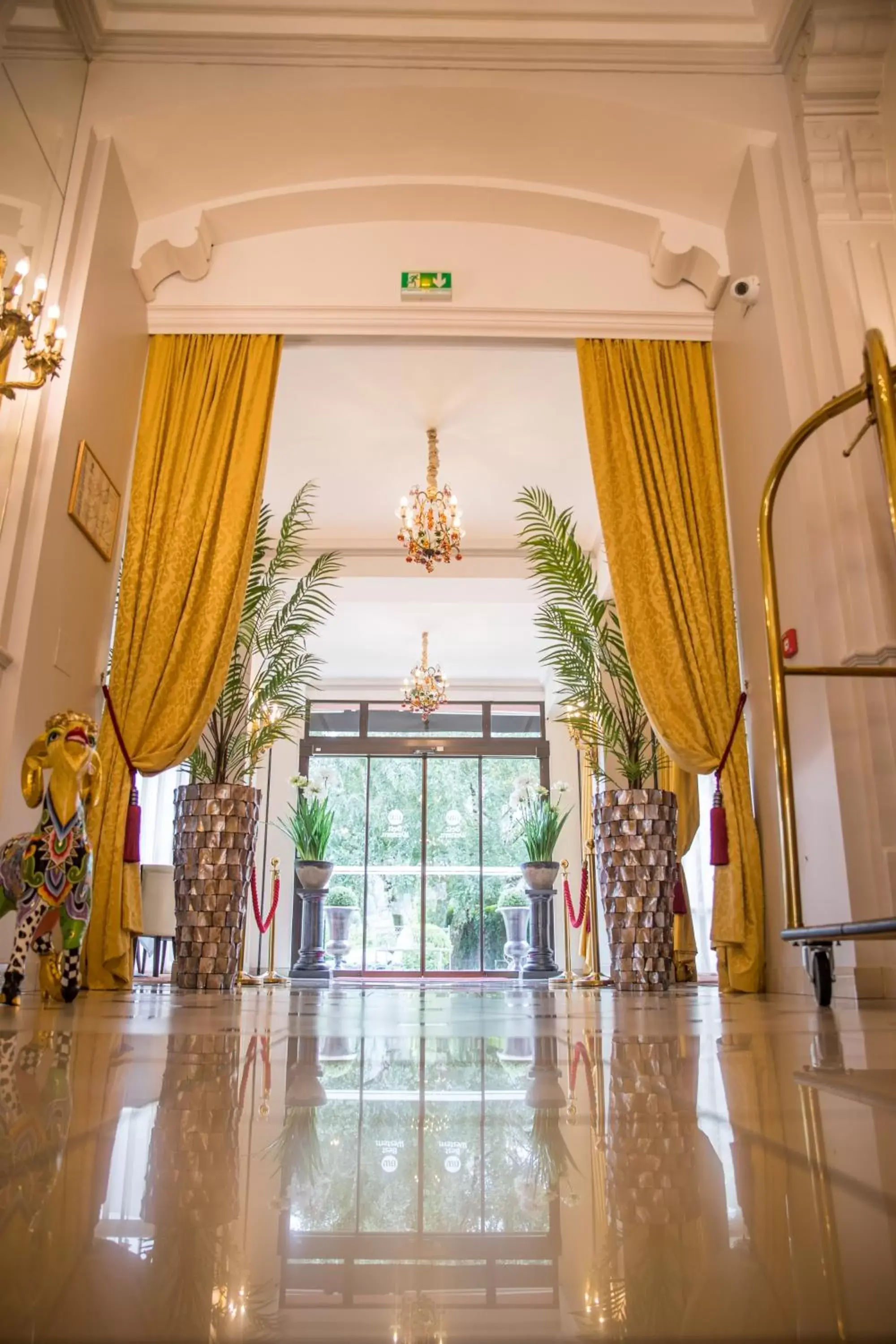 Lobby or reception in Best Western Beauséjour Lobby or reception in Best Western Beauséjour