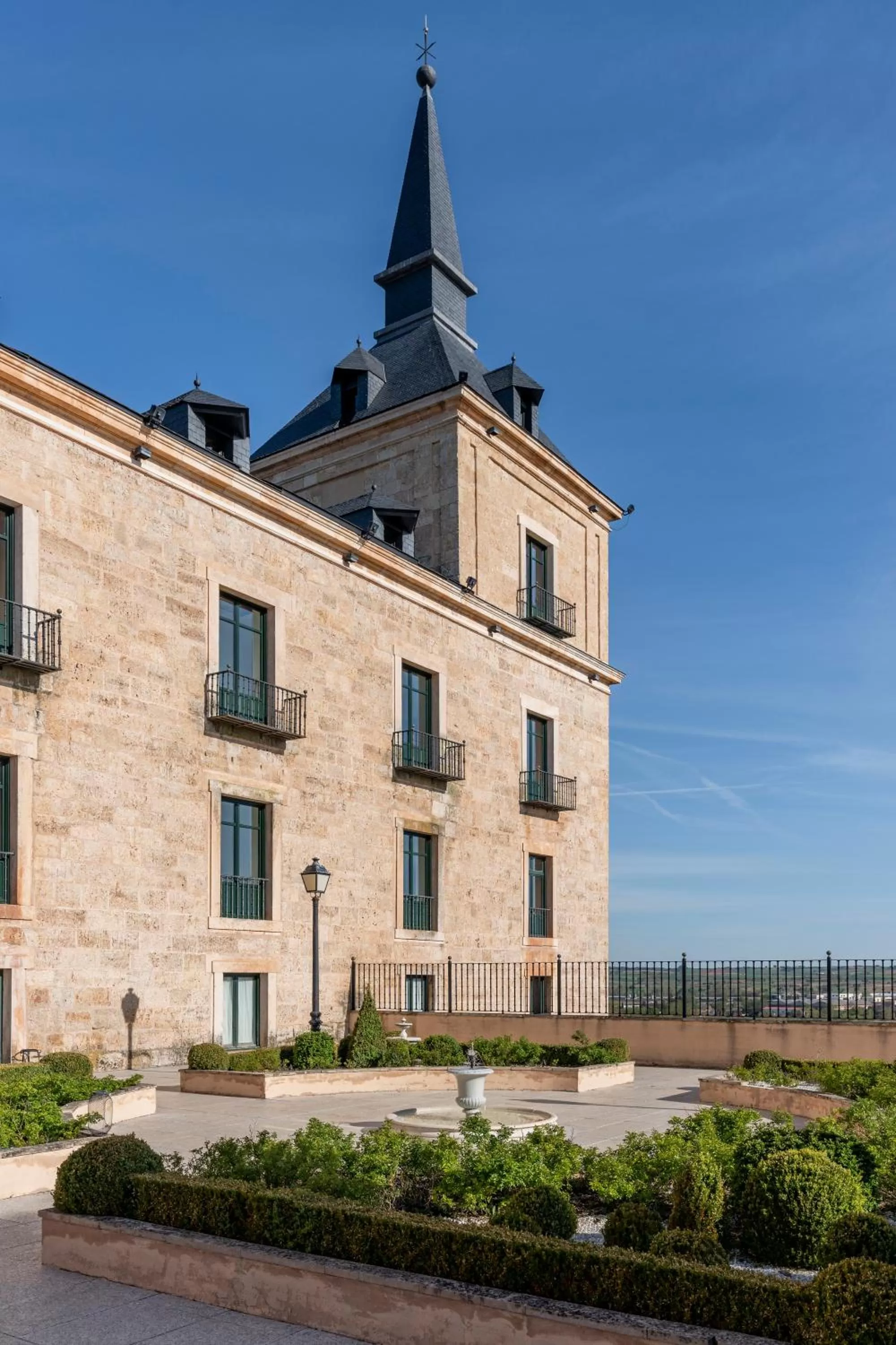 Property building in Parador de Lerma
