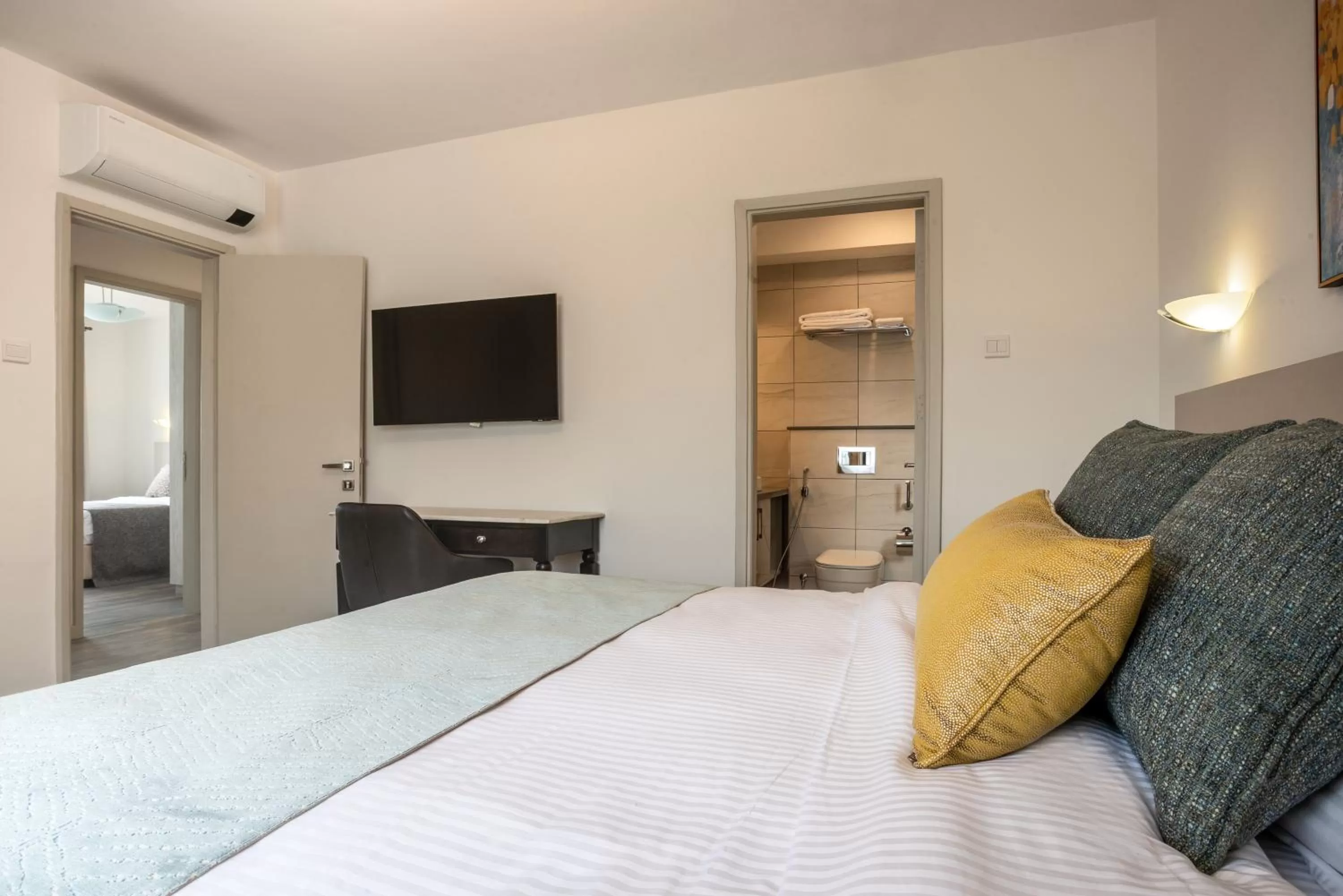 Bedroom, Bed in Yaya Hotel & Apartments