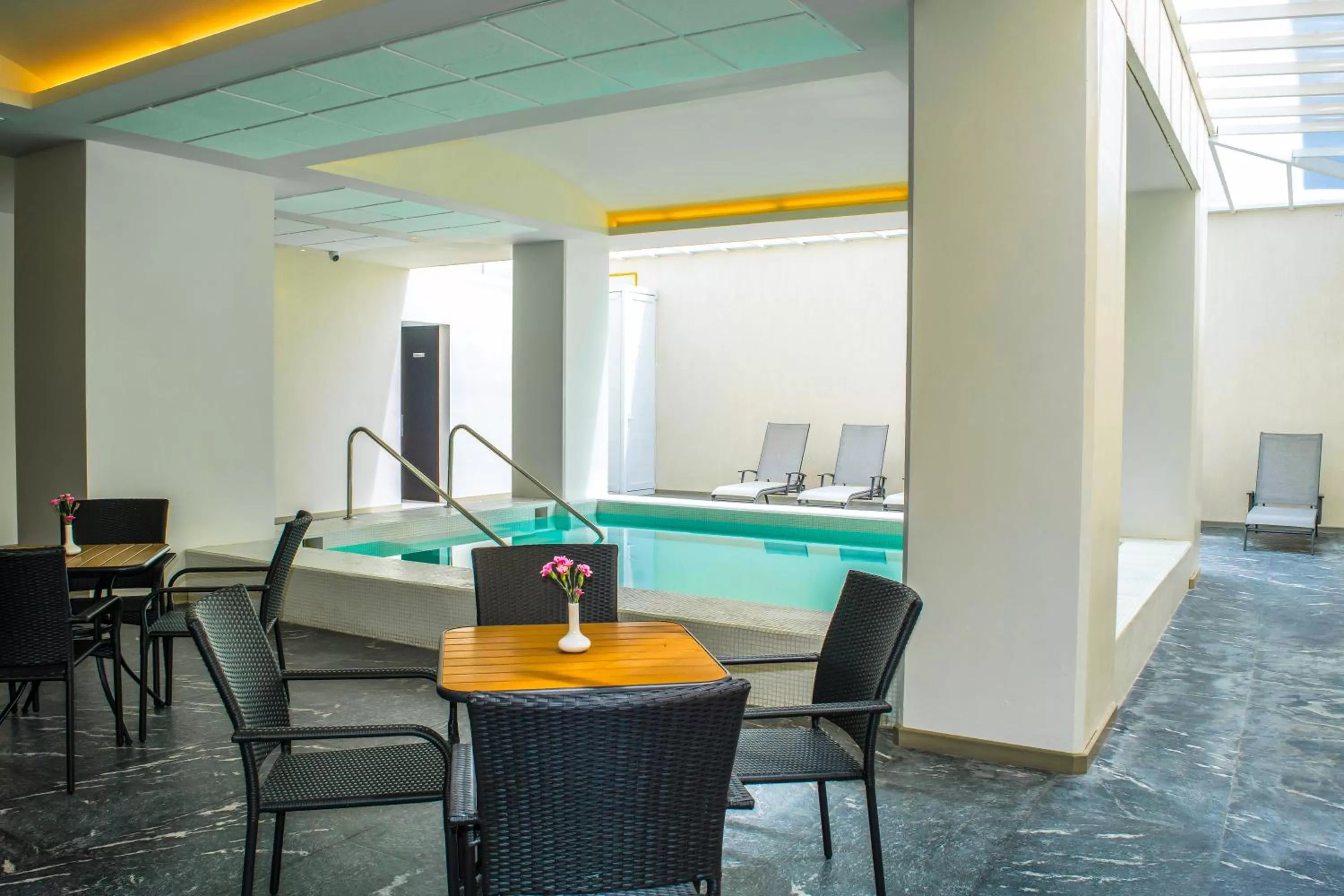 Swimming pool in Crown Victoria Hotel