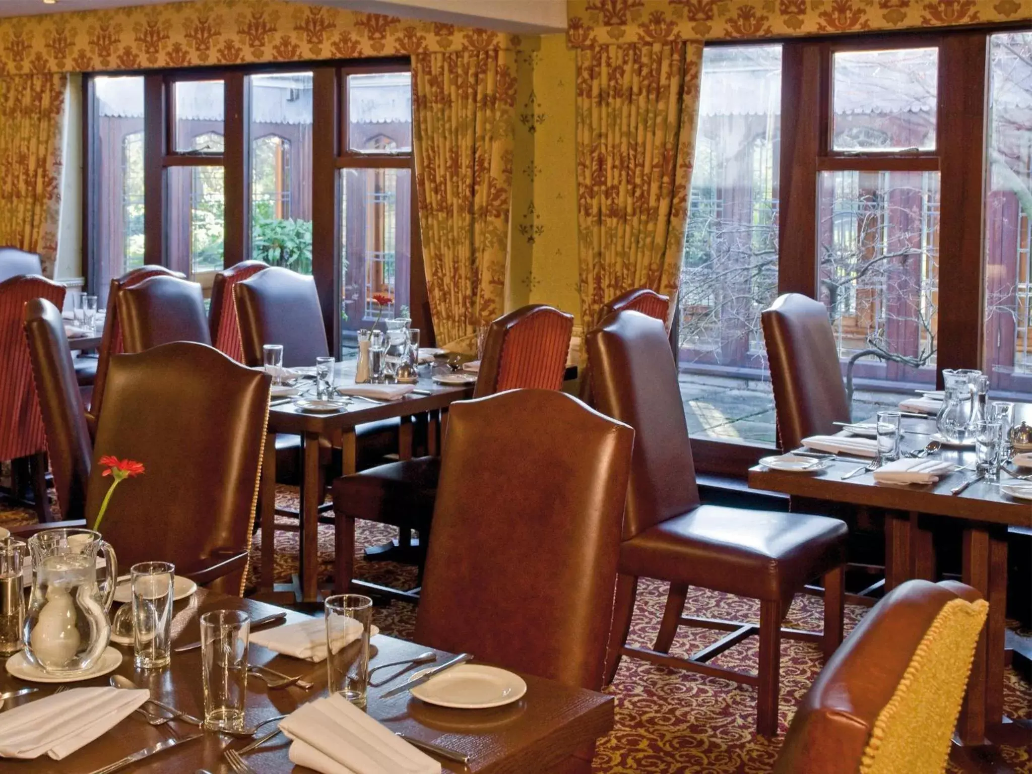 Restaurant/places to eat in Macdonald Alveston Manor Hotel & Spa Restaurant/places to eat in Macdonald Alveston Manor Hotel & Spa
