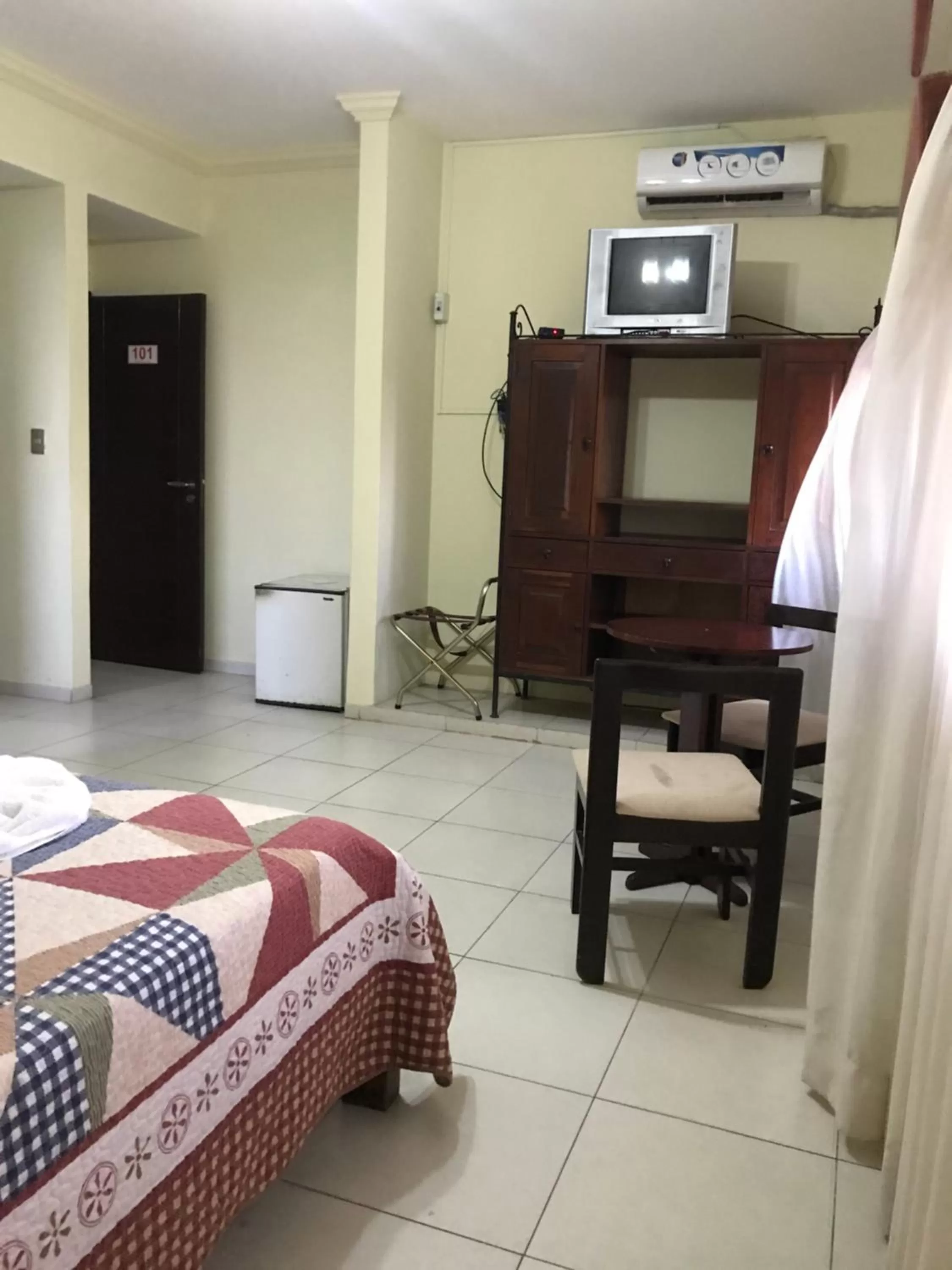 TV and multimedia, Bed in Hotel Viru Viru II