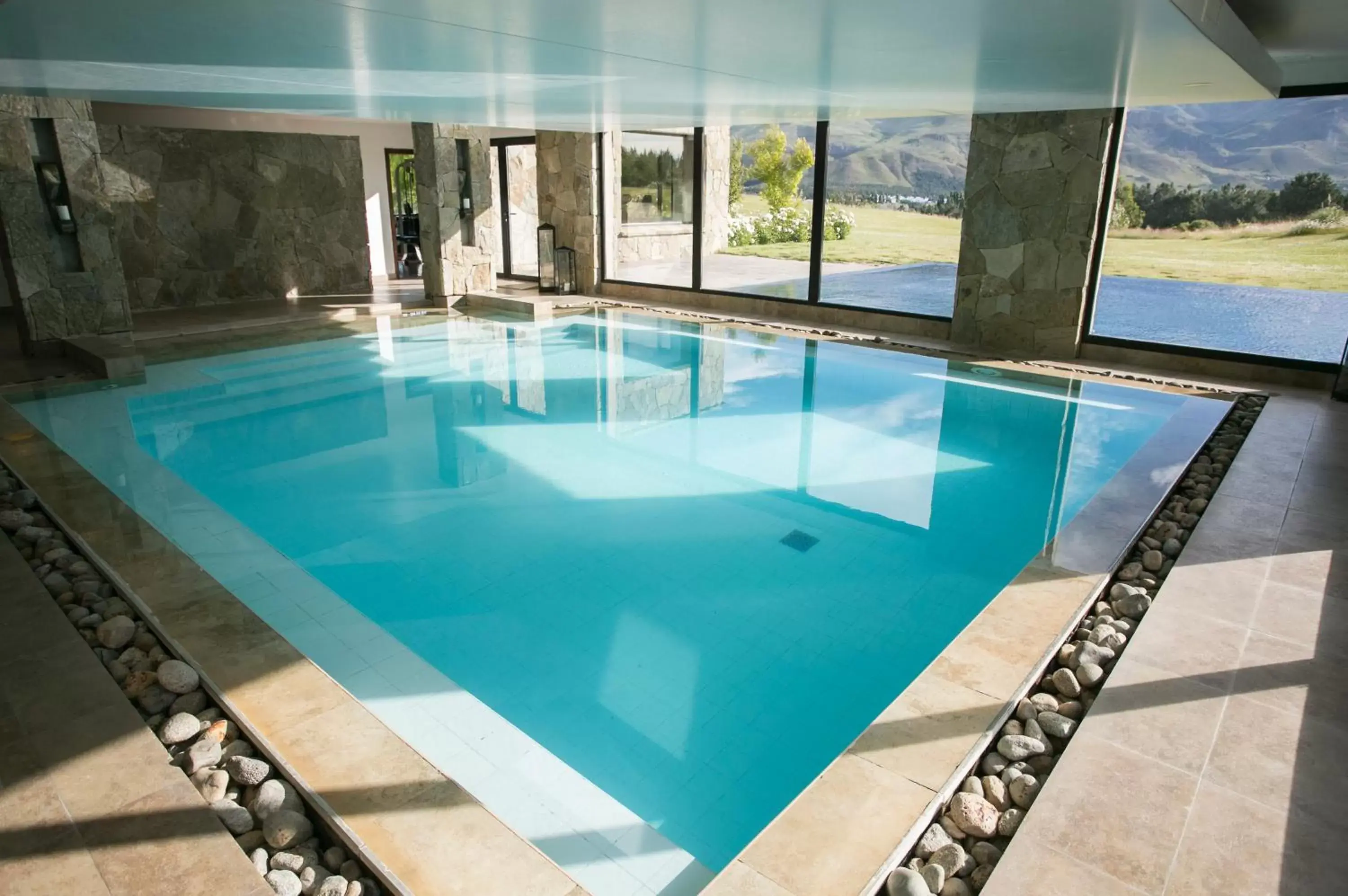 Pool view, Swimming Pool in Loi Suites Chapelco Hotel