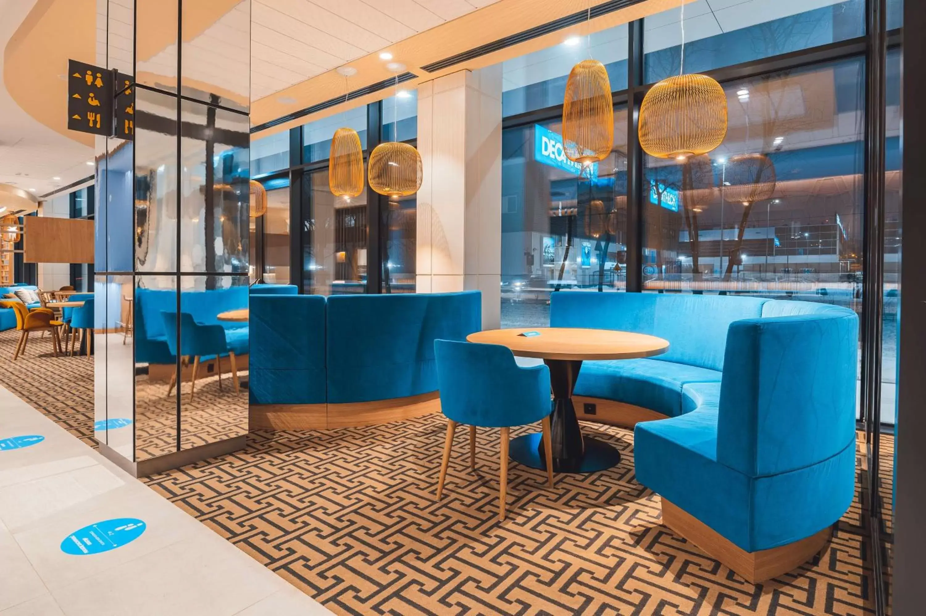 Dining area, Lounge/Bar in Hampton By Hilton Warsaw Reduta