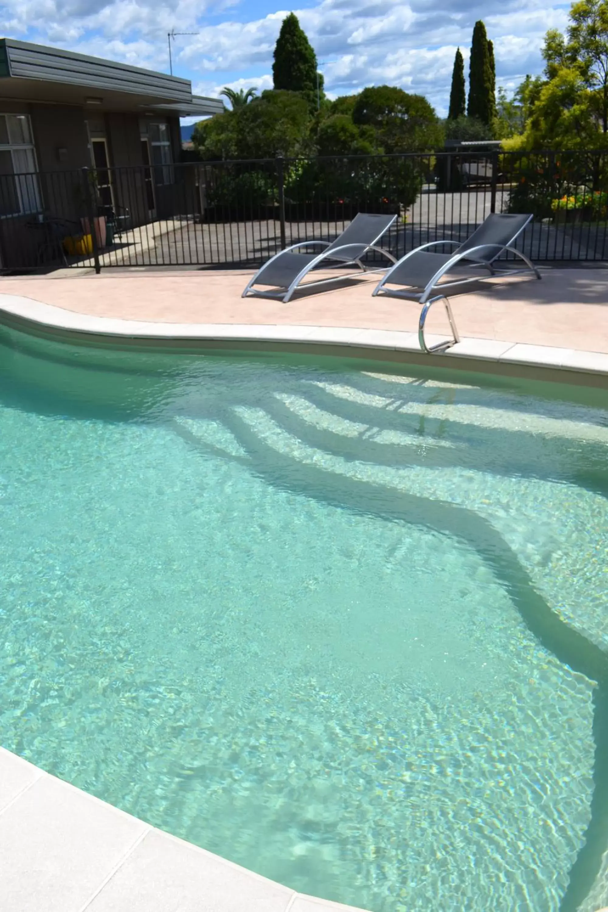 Swimming Pool in Wingham Motel