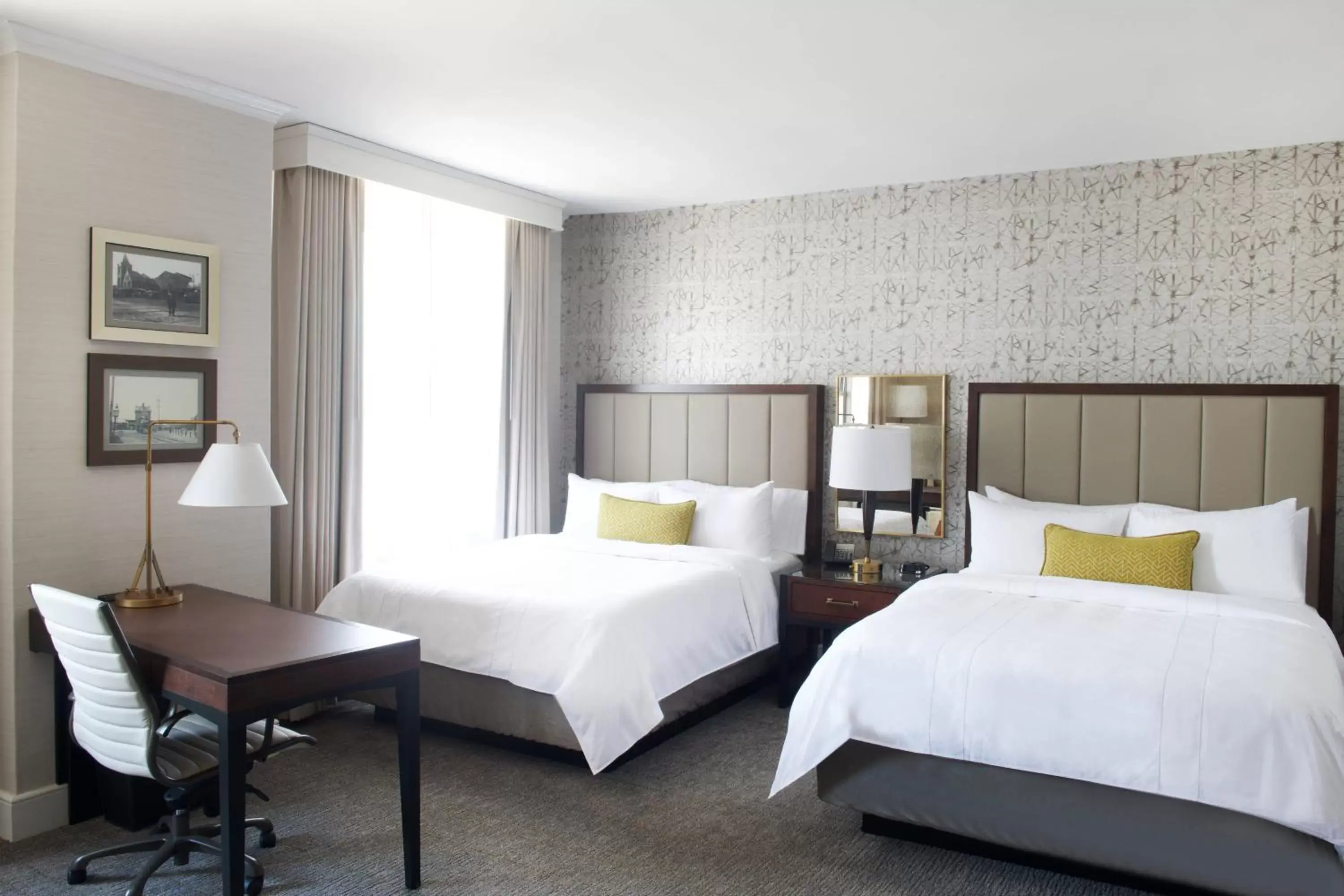 Photo of the whole room, Bed in Marriott Syracuse Downtown