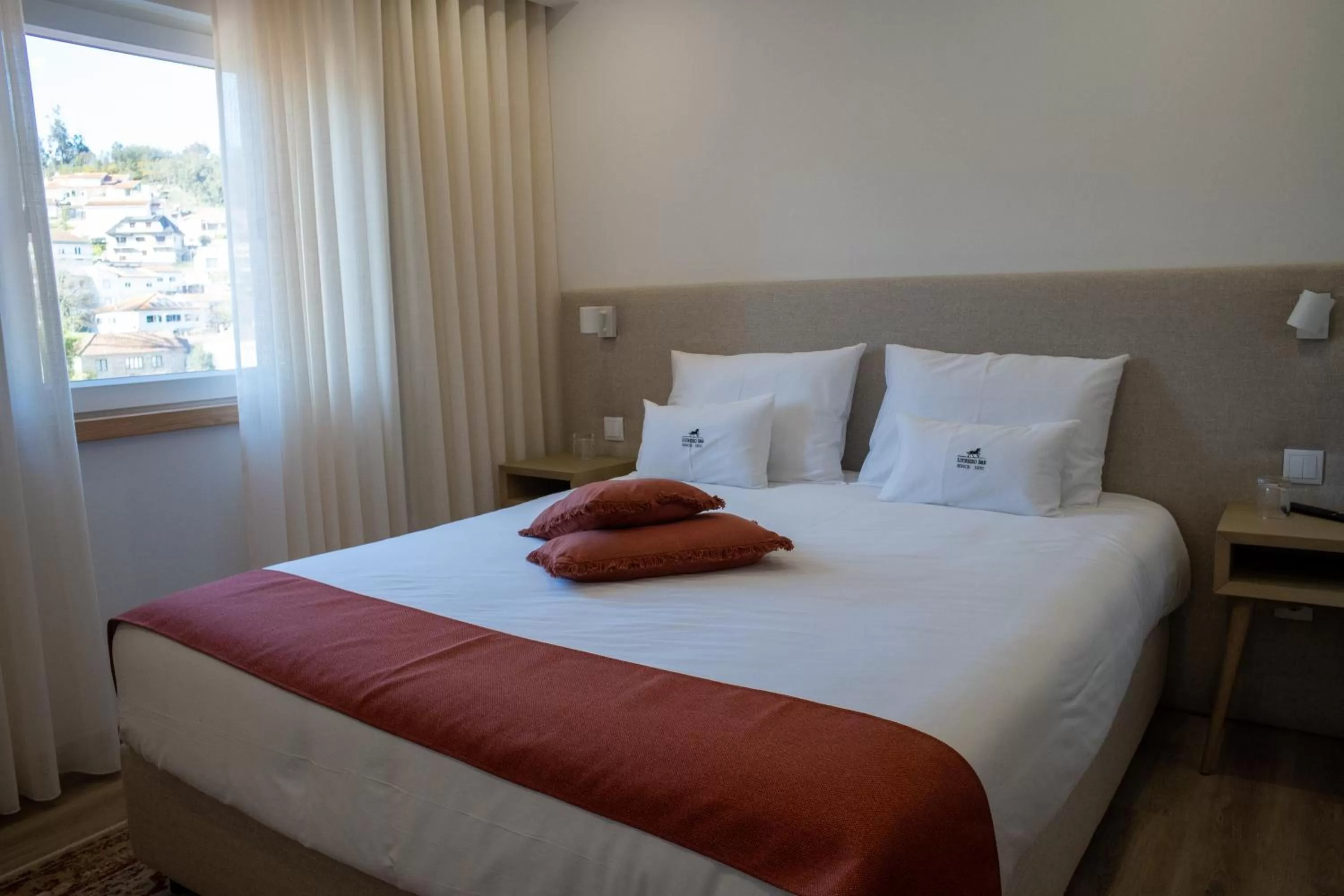 Photo of the whole room, Bed in Loureiro B&B