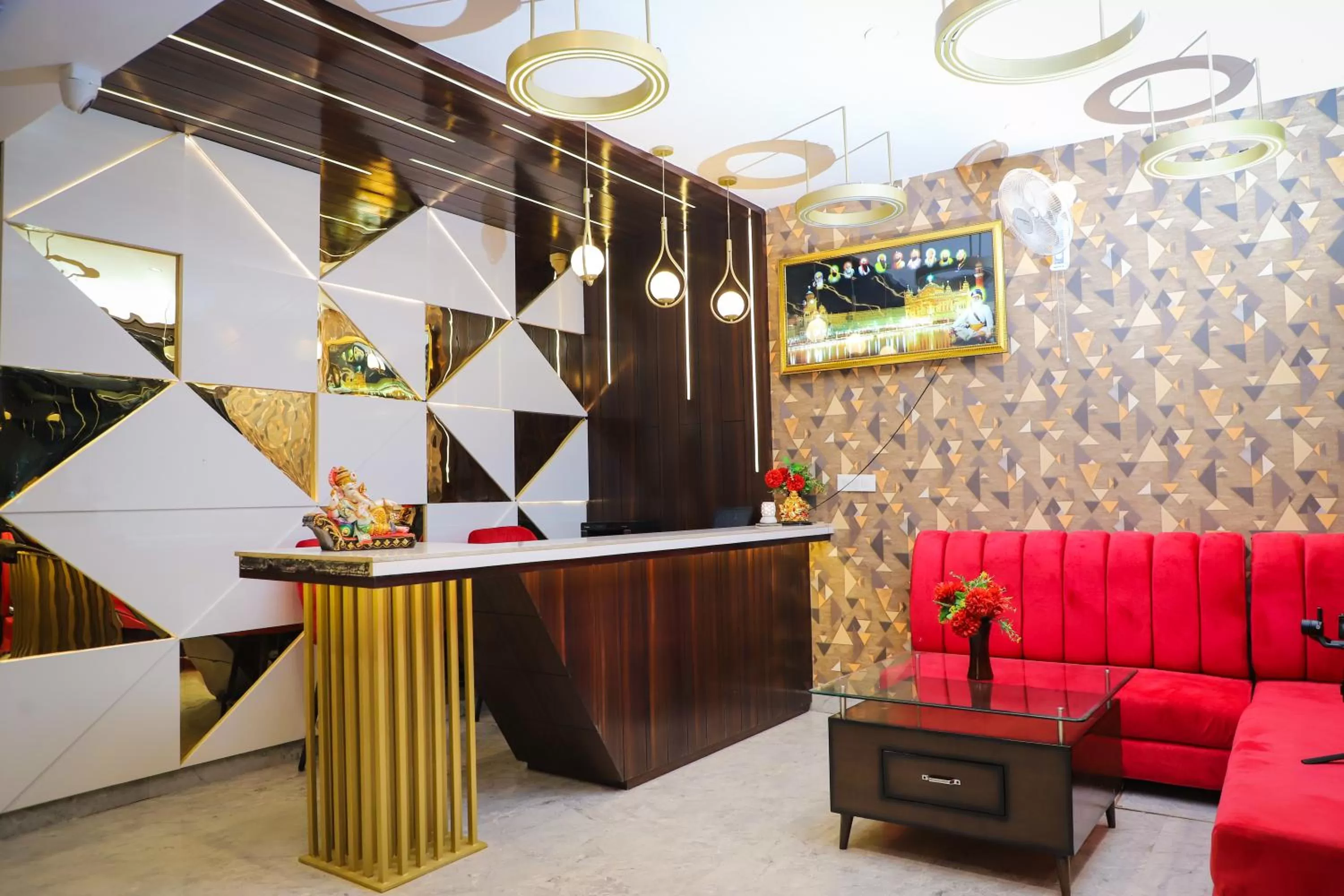 Lobby or reception in Hotel Dream Town By Cozy Hotels & Resorts