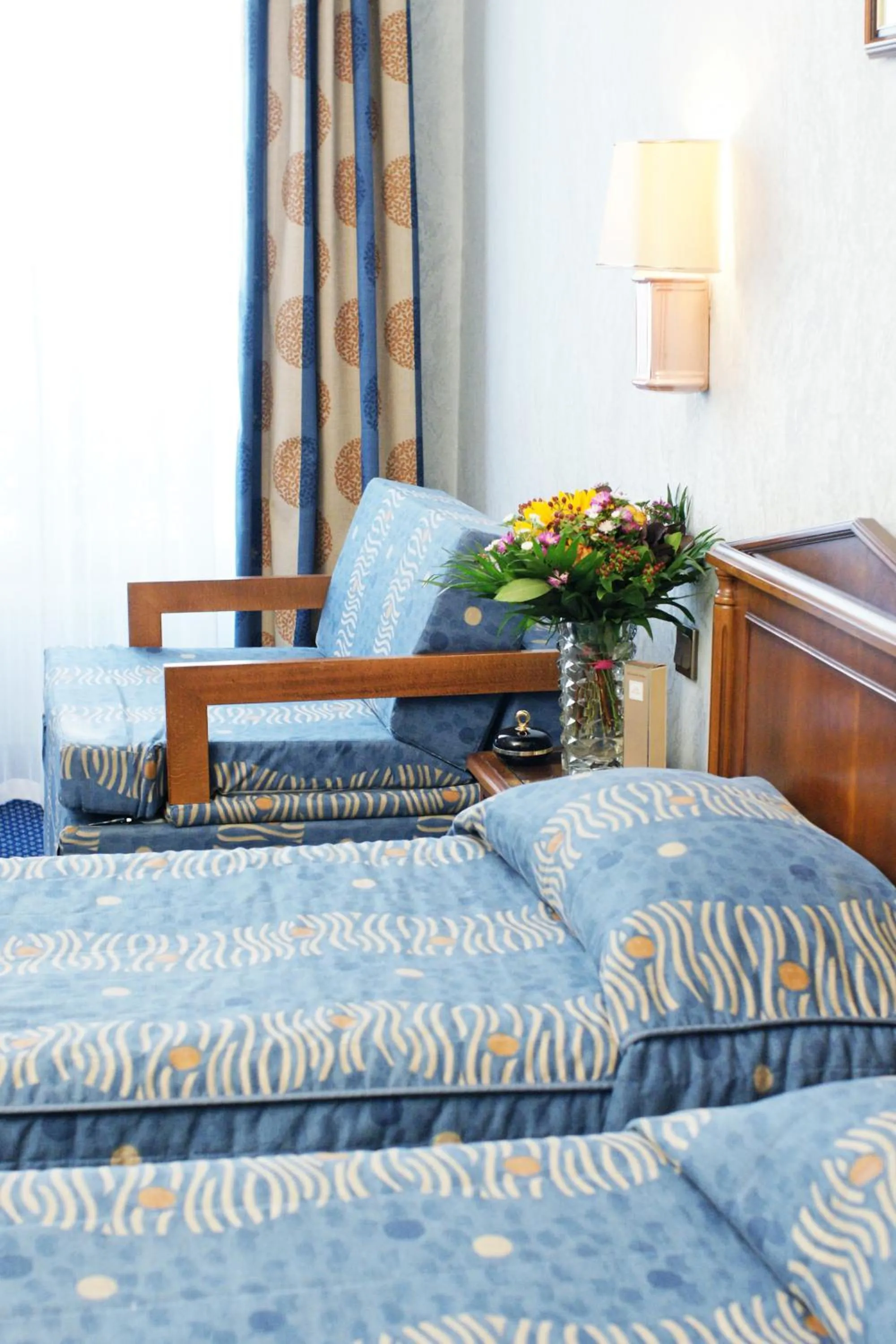 Day, Bed in Hotel Meslay Republique