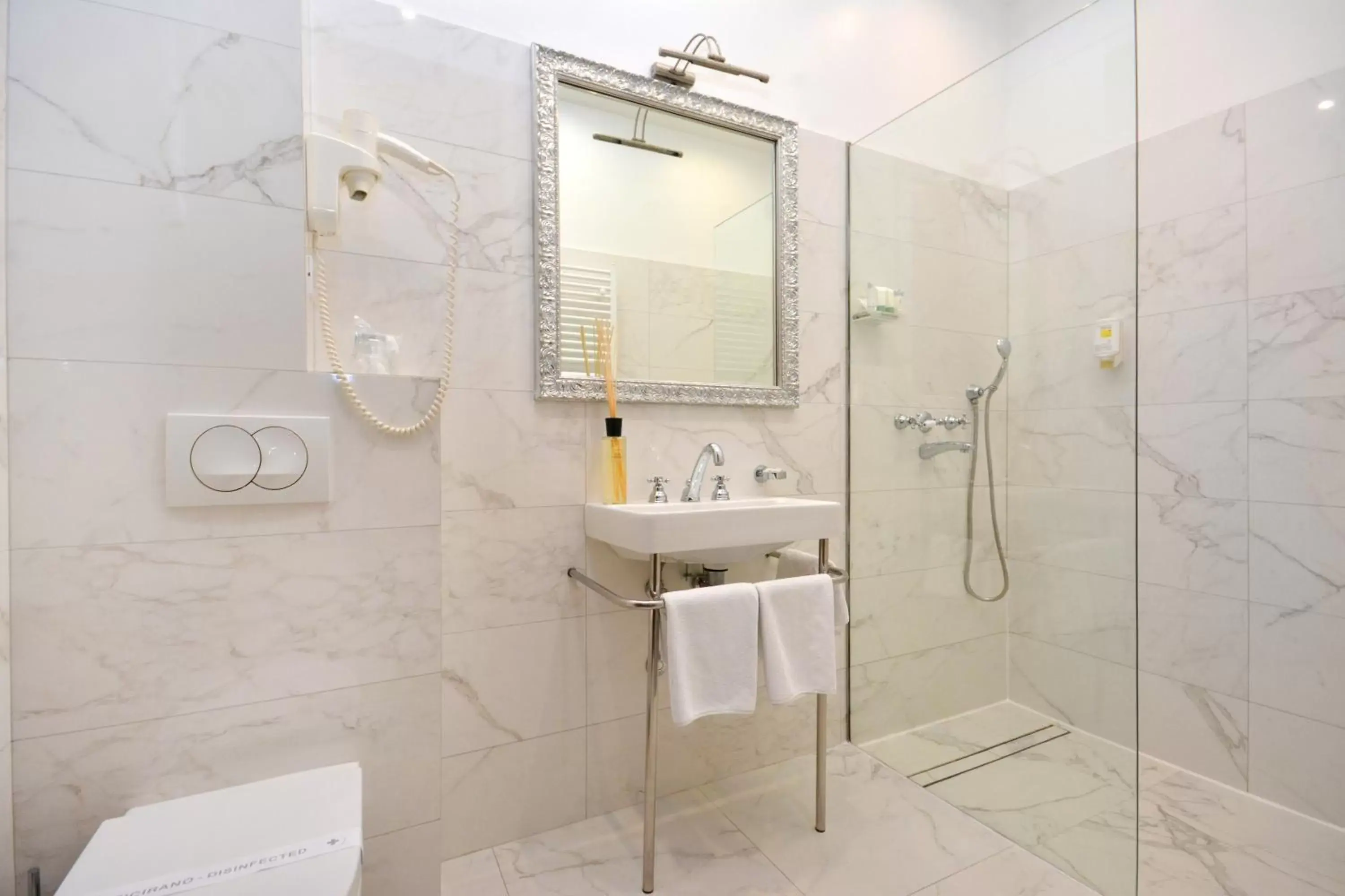 Bathroom in Jupiter Luxury Hotel