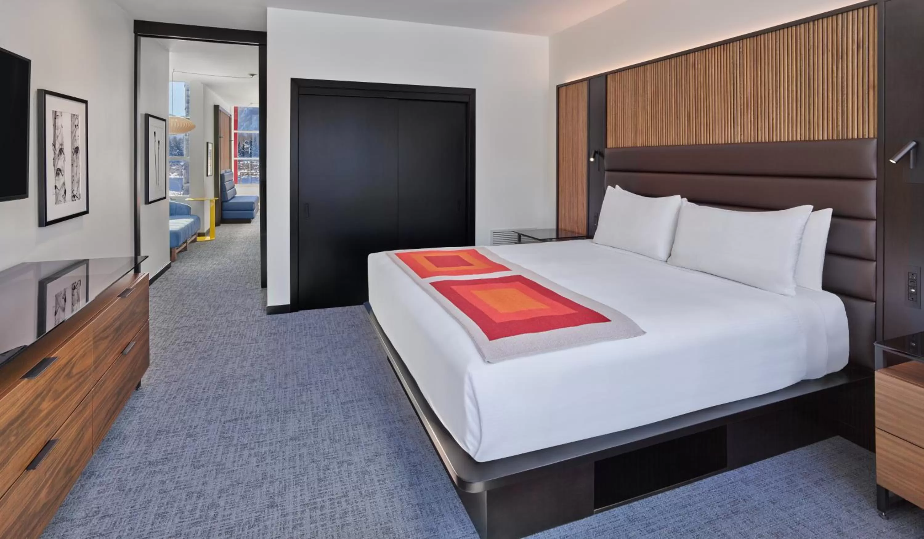 Bedroom, Bed in Aspen Meadows Resort