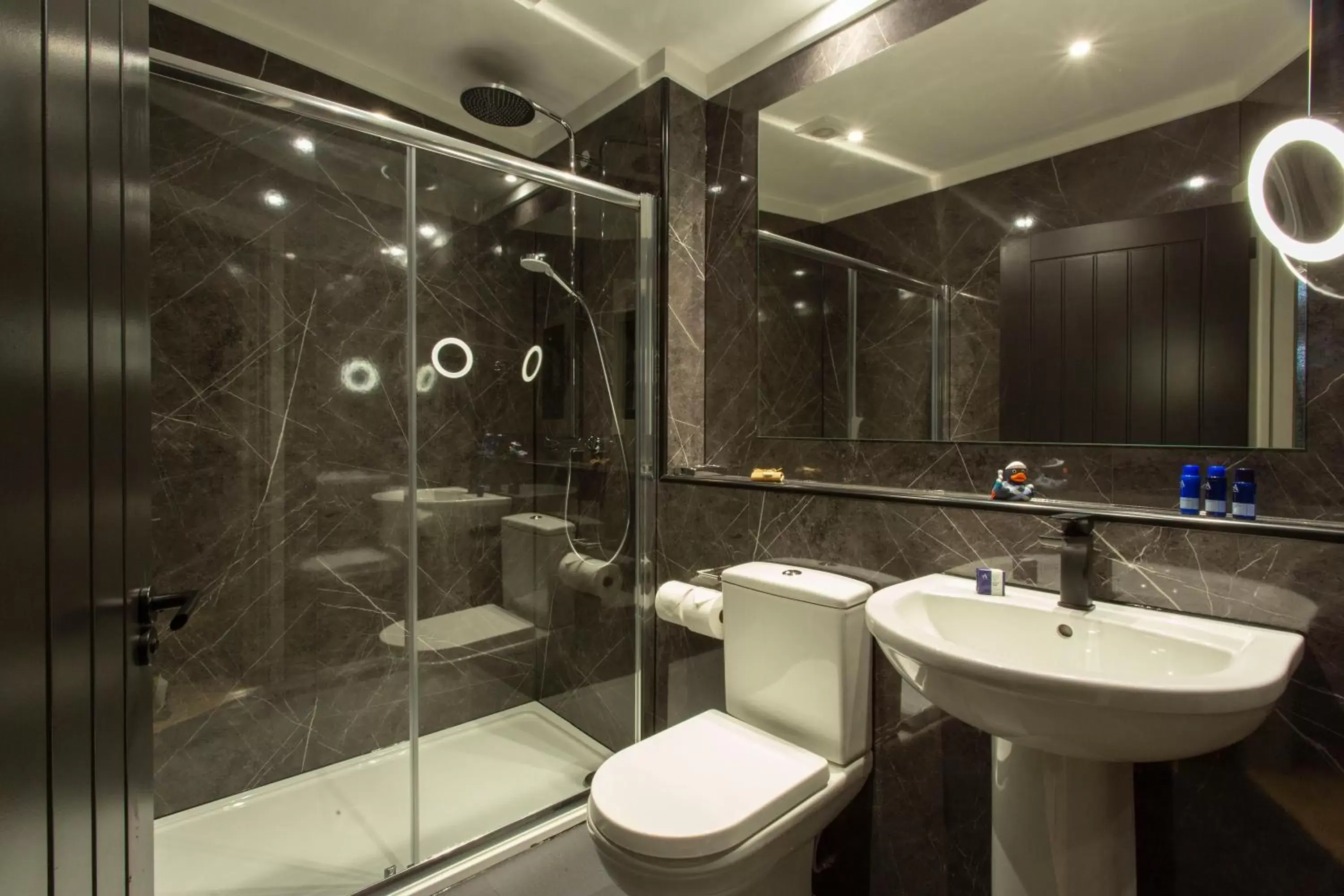 Shower, Bathroom in Dundonald Links